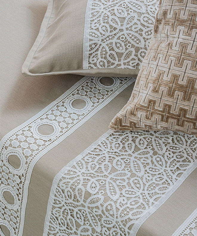 Sand & Soul – Classic Lace Bedcover Set With Lace Design with 2 Pillows Covers