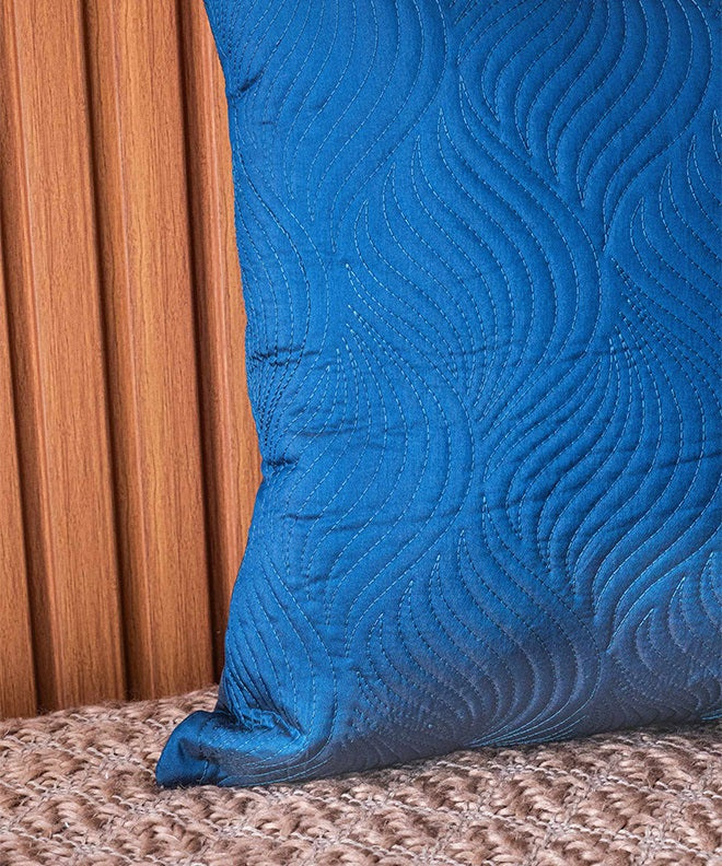Conch Quilted Silk Cushion