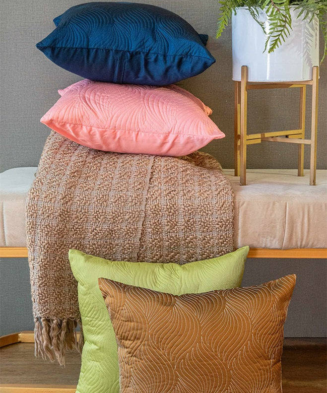 Conch Quilted Silk Cushion