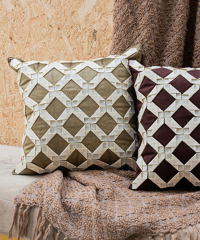 Criss Cross O'Clock Cushion