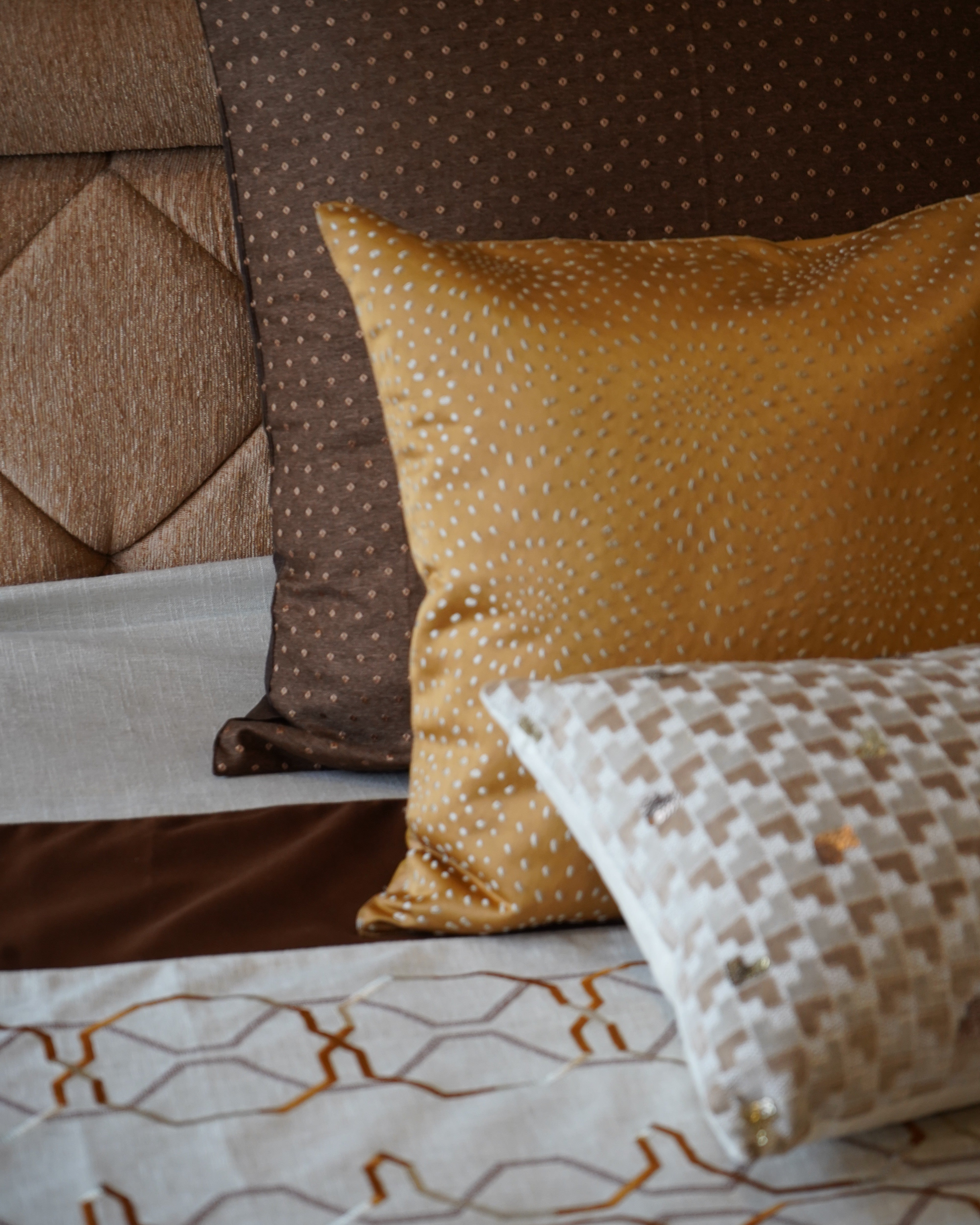Golden Mocha Harmony Bedcover With 2 Cushions Covers