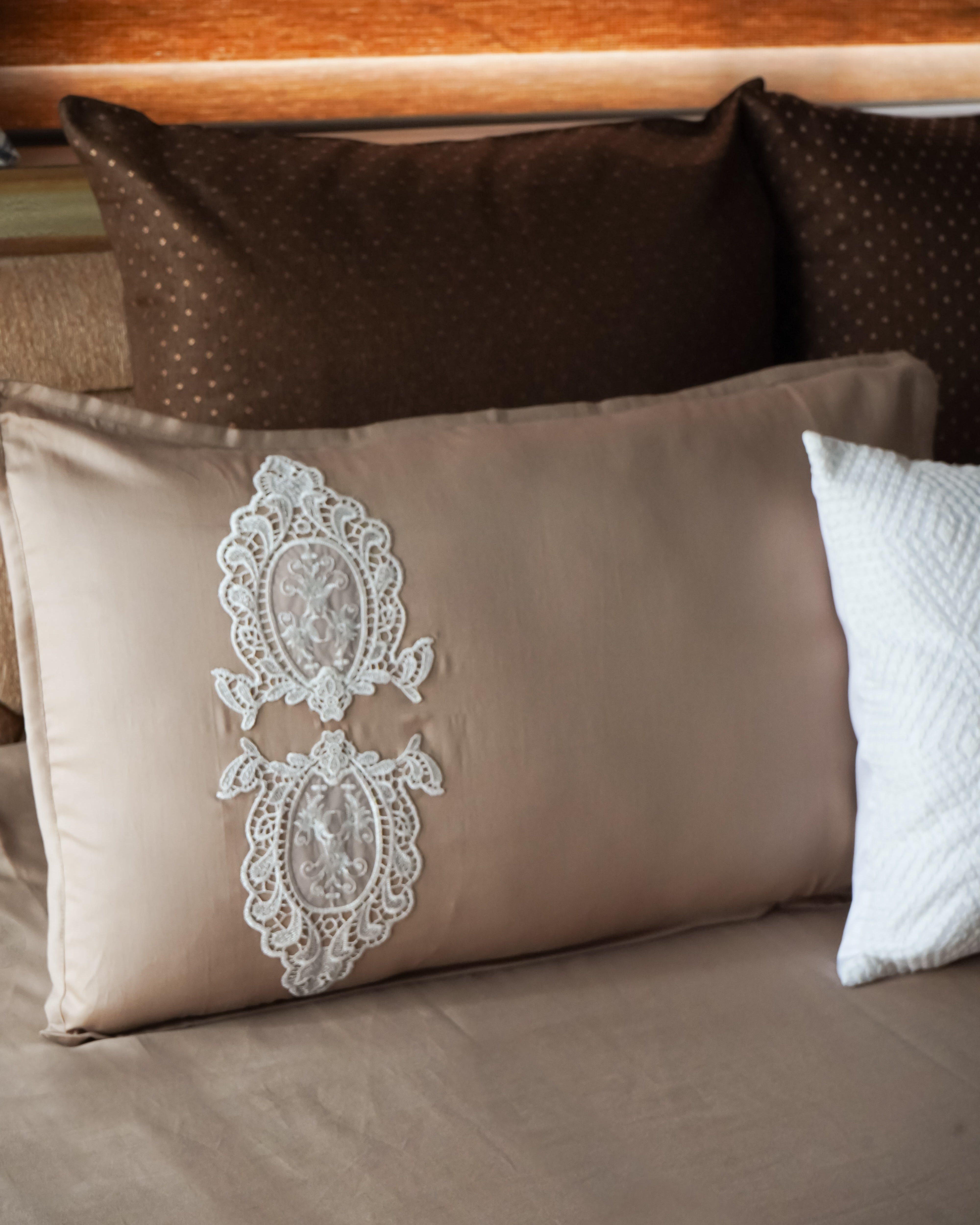 Lacewood Charm Bedsheet With 2 Pillow Covers