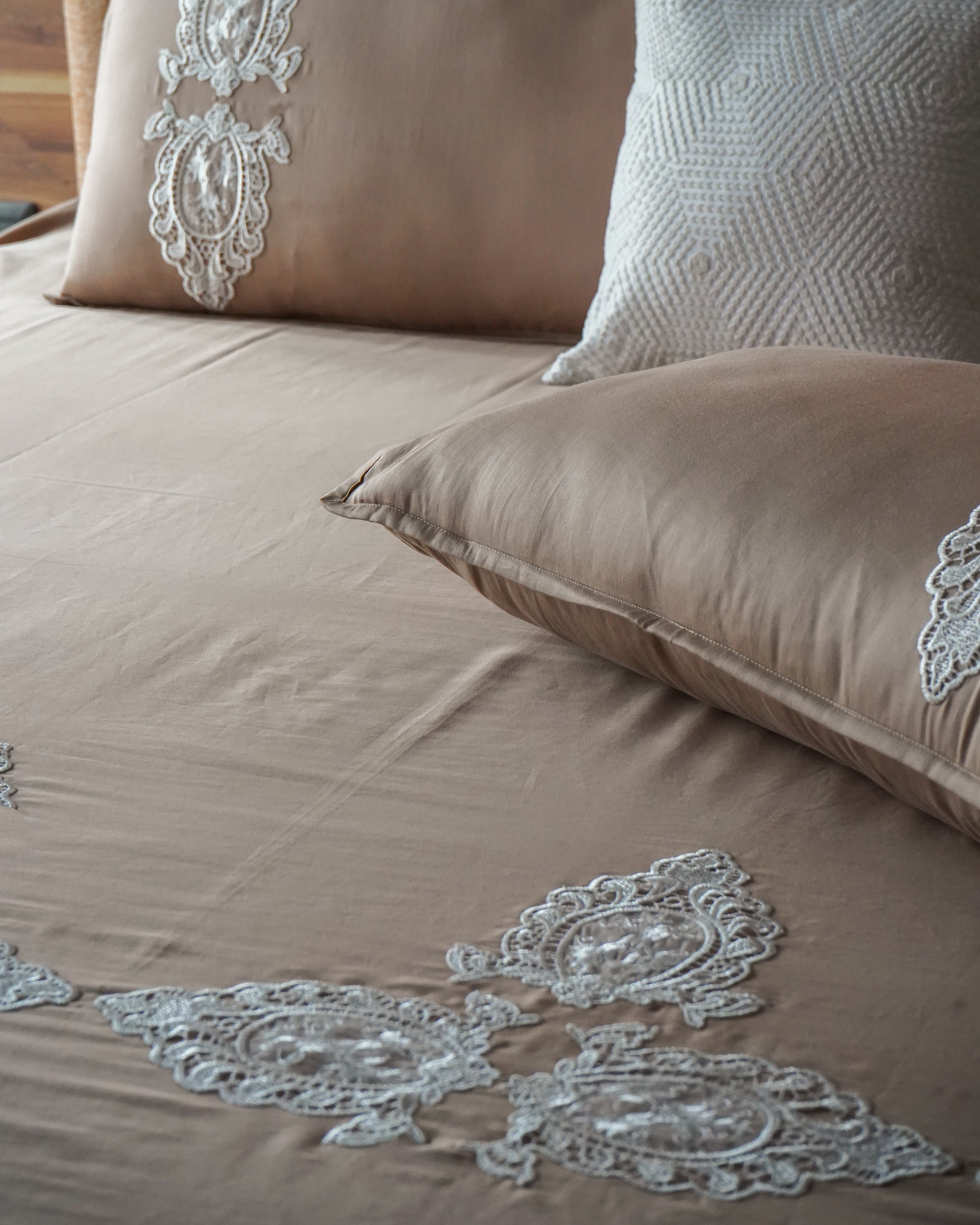 Lacewood Charm Bedsheet With 2 Pillow Covers