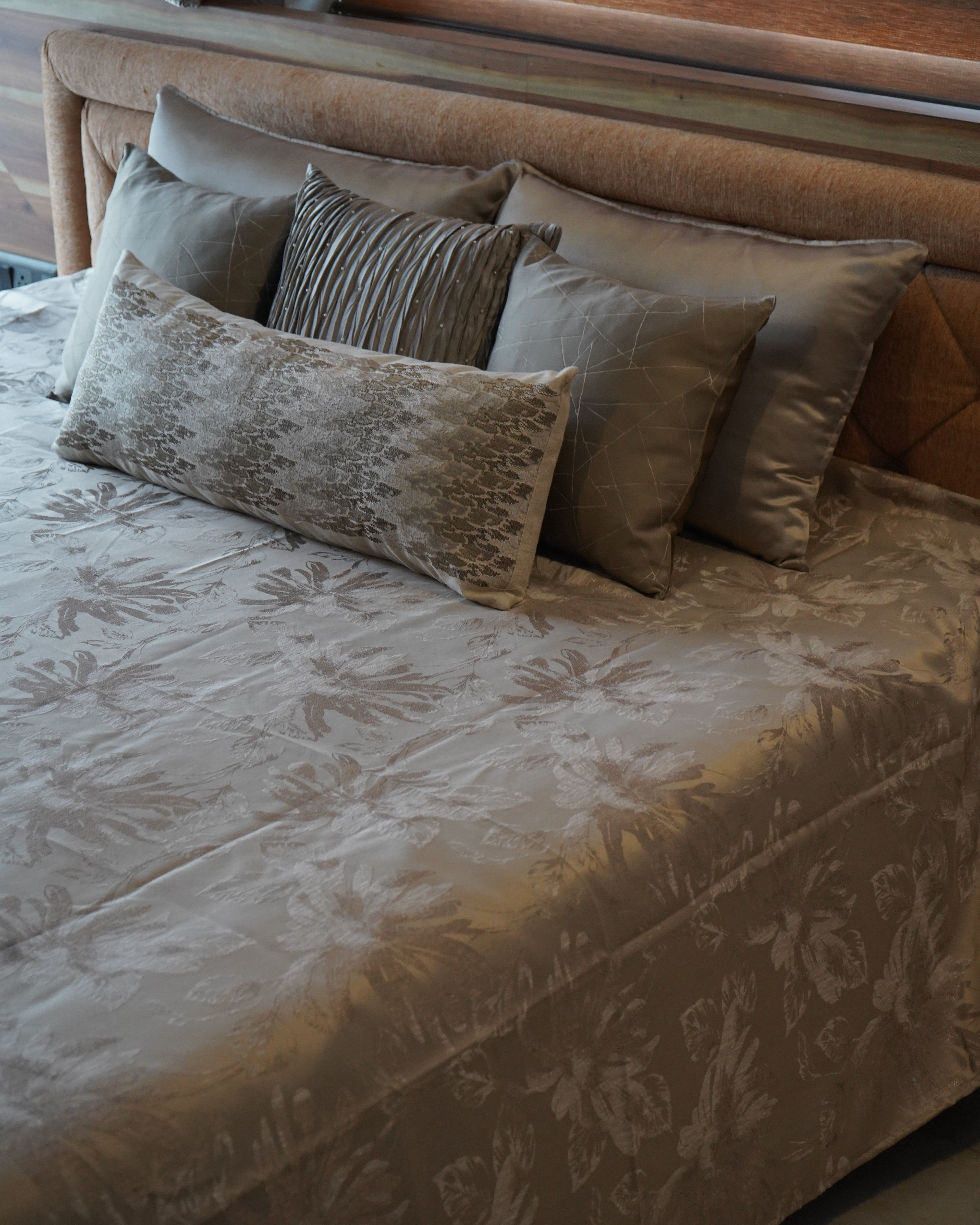 Moonpetal Bedcover With 2 Pillow Covers