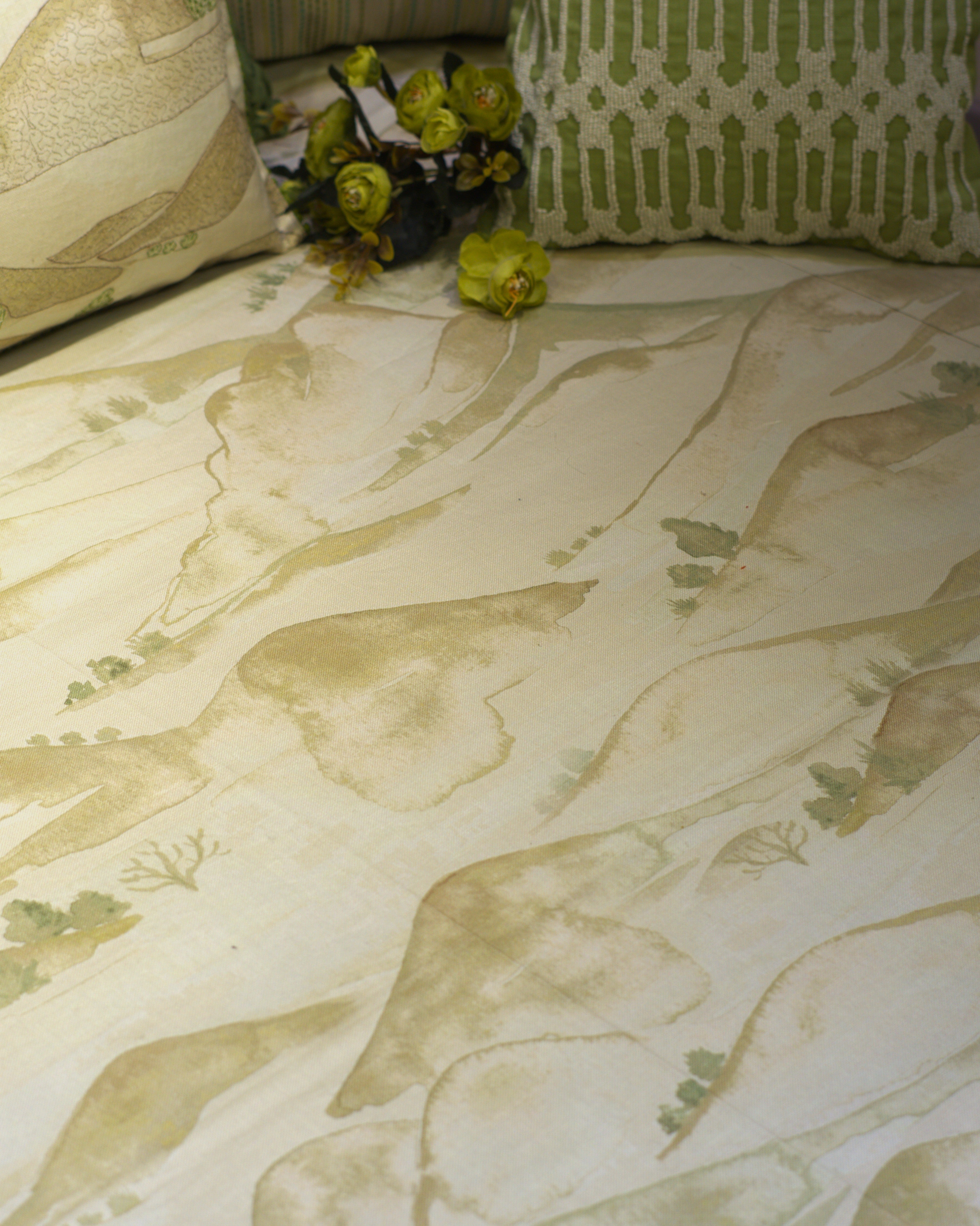 Valley Dreams Bedcover With 2 Cushion Covers