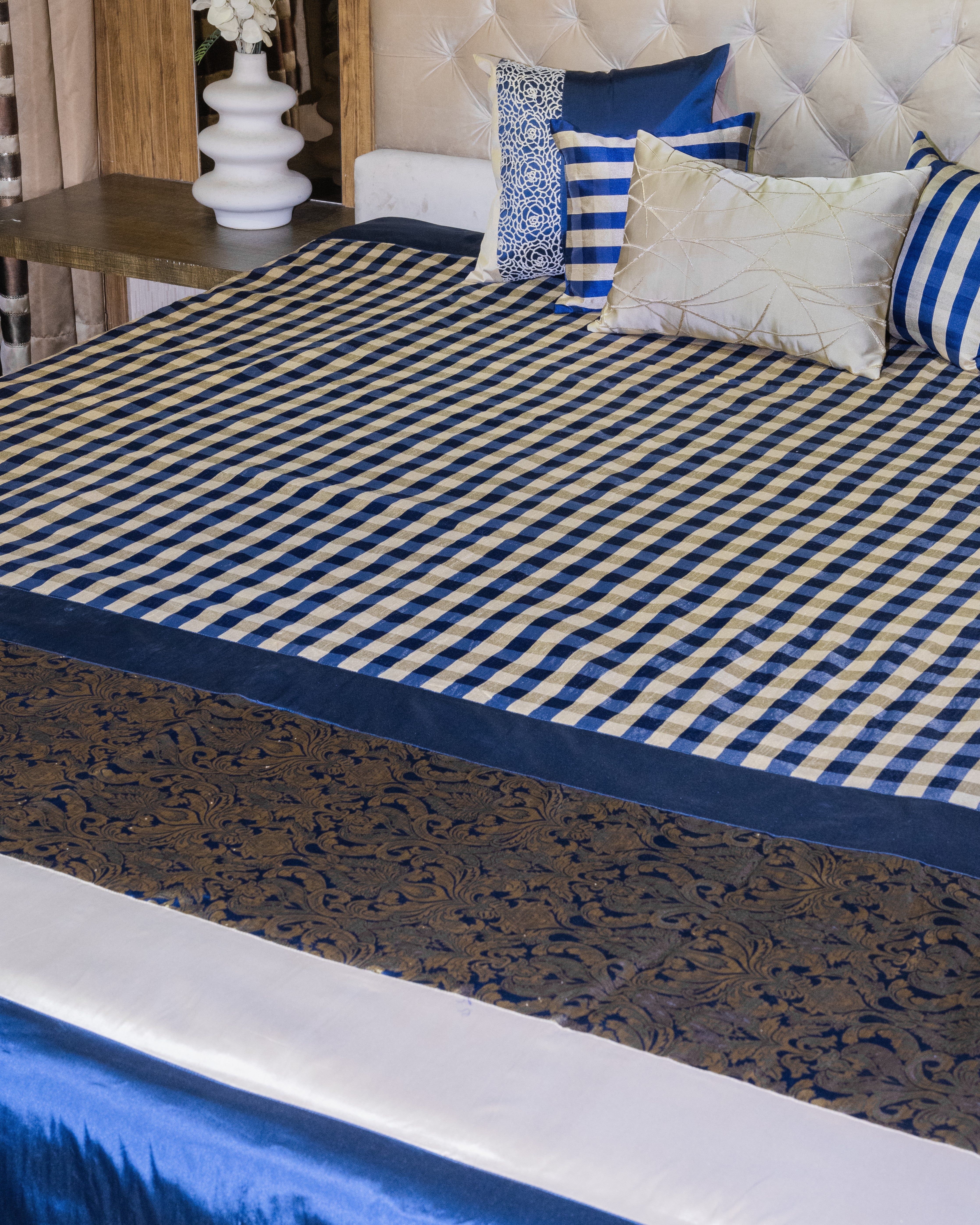 Royal Checks Bedcover with 2 Cushion Covers