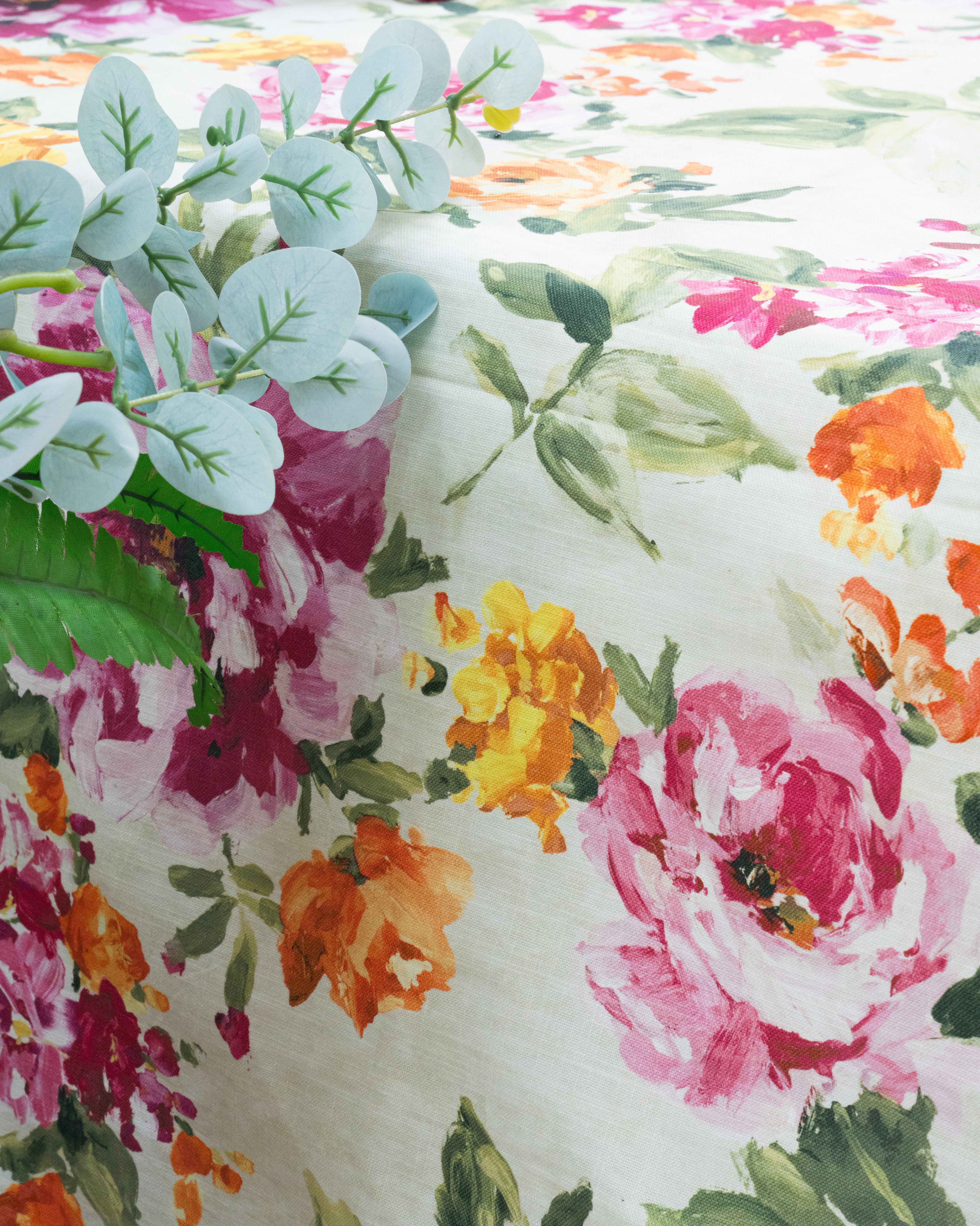 Floral Splash Bedcover with 2 Pillow Covers