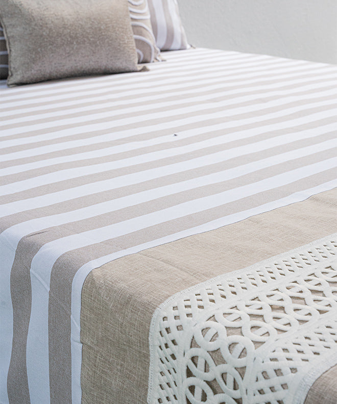 Sand & Soul – Calm Lines Bedcover With 2 Cushion Covers