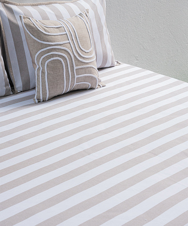 Sand & Soul – Calm Lines Bedcover With 2 Cushion Covers