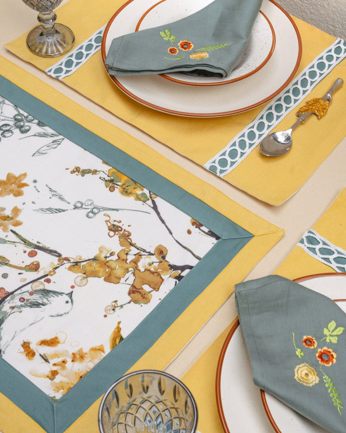 Wildflower Table Runner and Mat Set