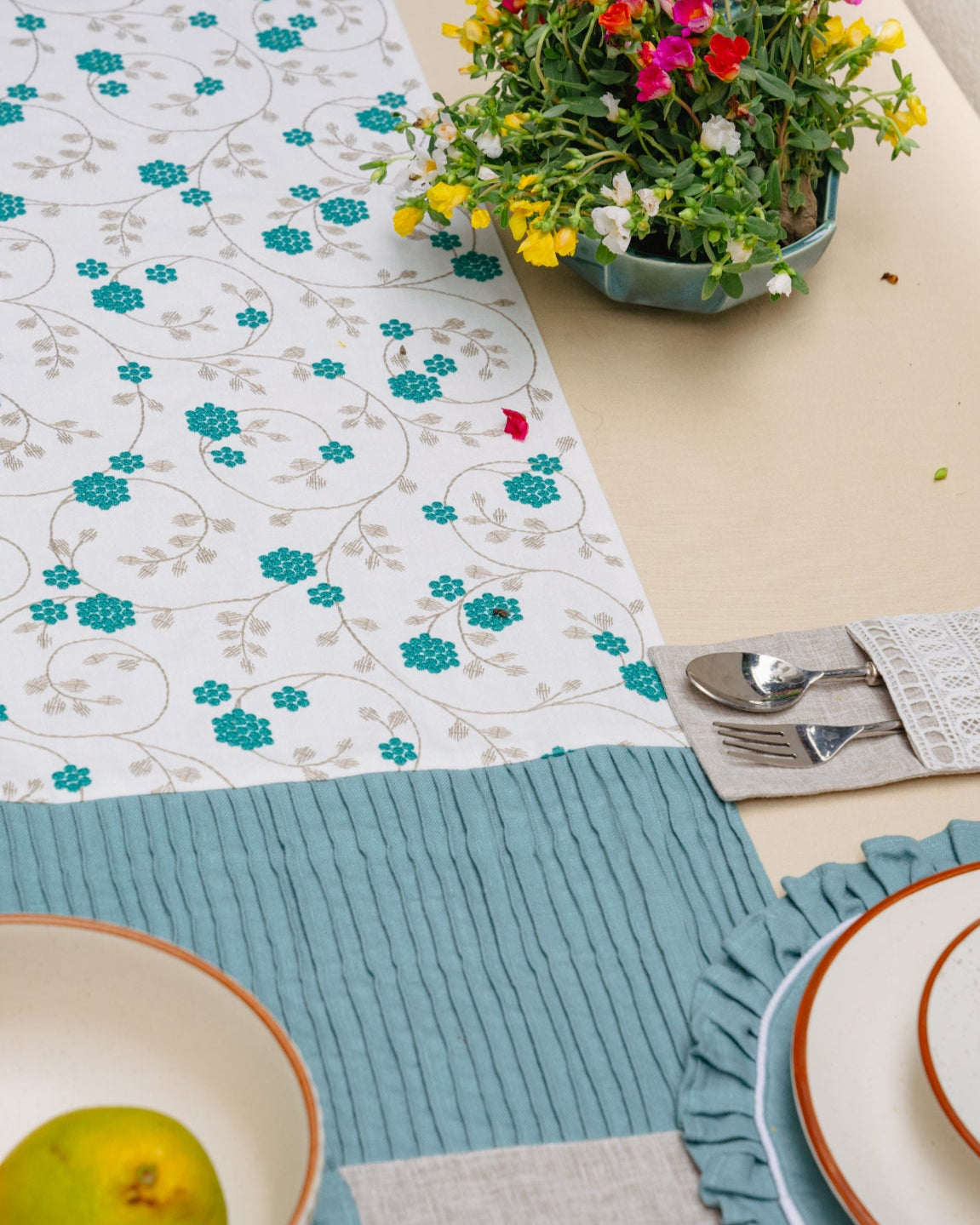 Hill Hydrangea Tablescape Full Set