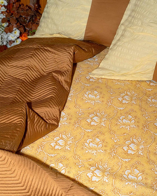 Earthy Floral Bedsheet with 2 Butterfly Style Pillow Covers