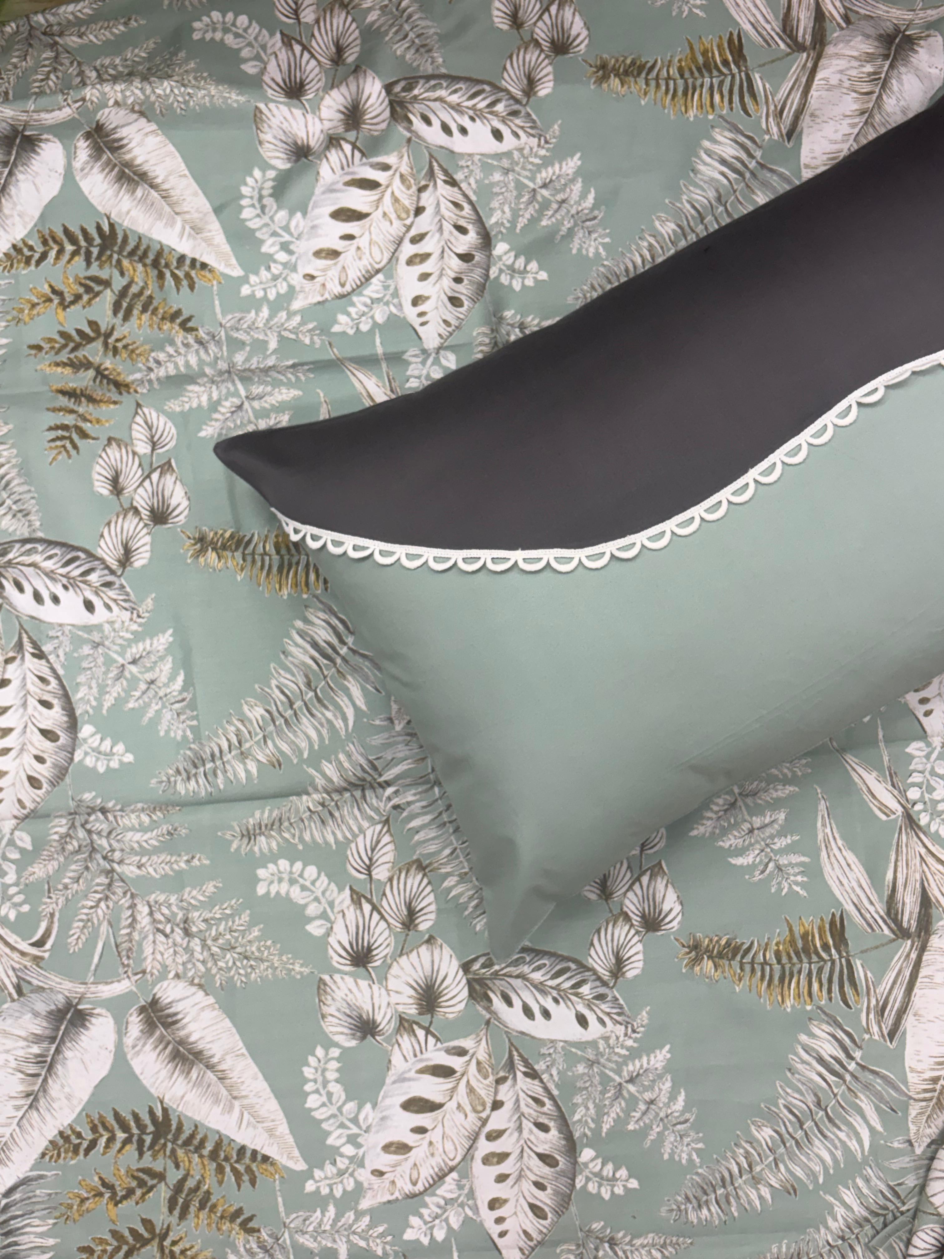 Foliage Bedsheet with 2 Laced Pillow Covers