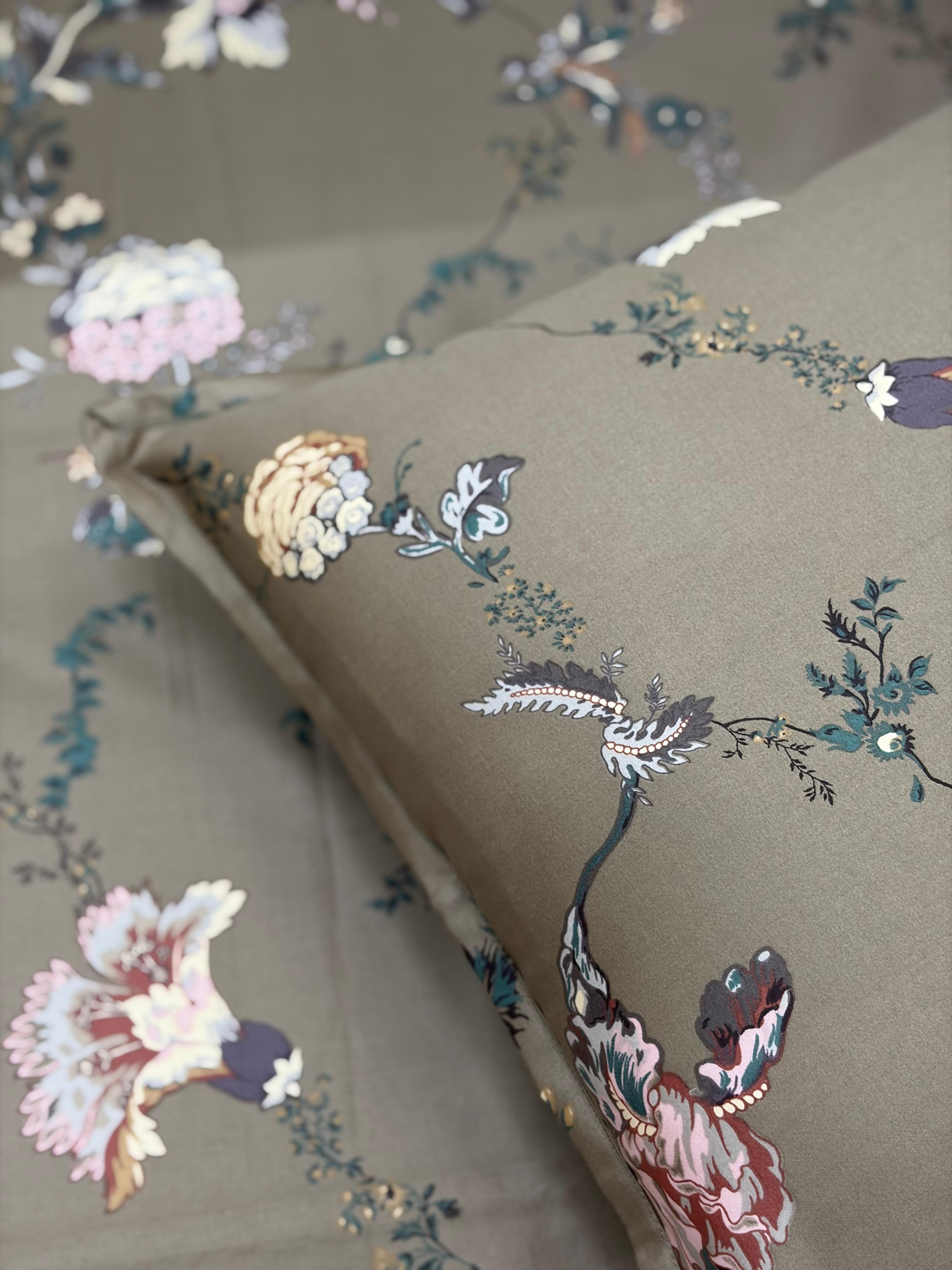 Hibiscus Bedsheet with 2 Pillow Covers