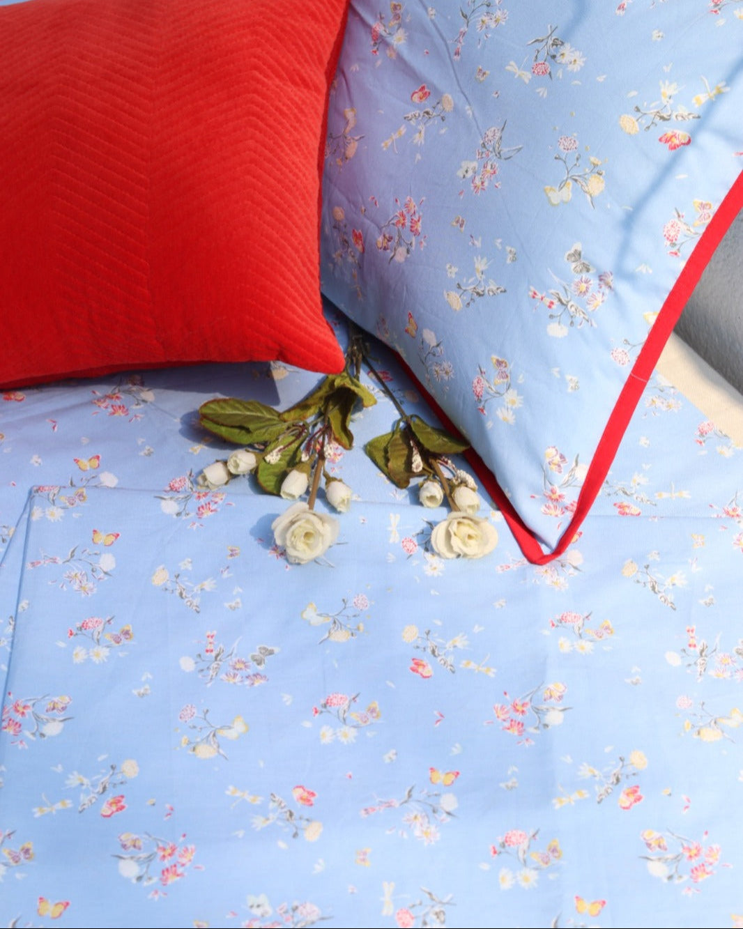 Bellflower Bedsheet with 2 Pillow Covers