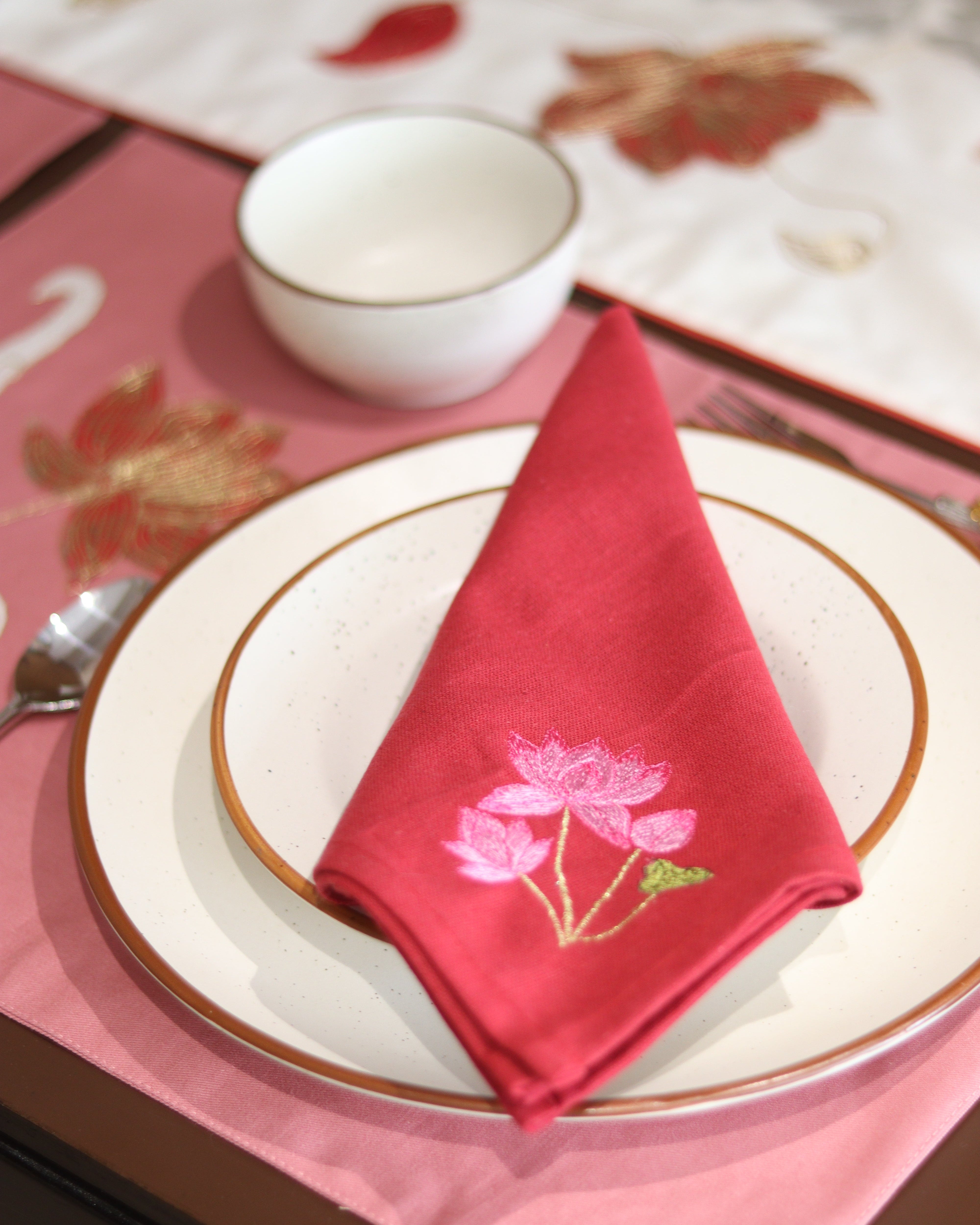 Lotus Radiance Tablescape Full Set