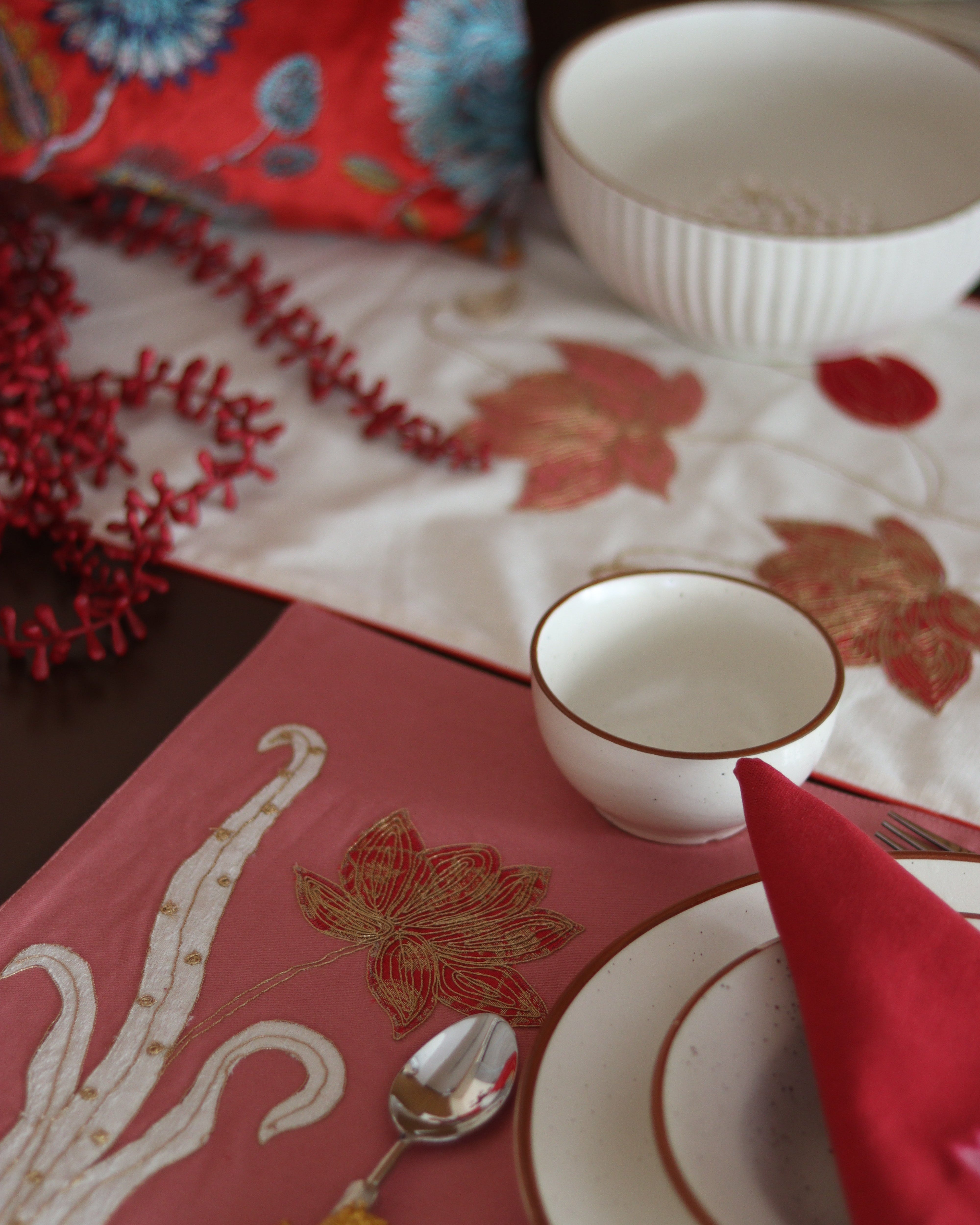 Lotus Radiance Tablescape Full Set