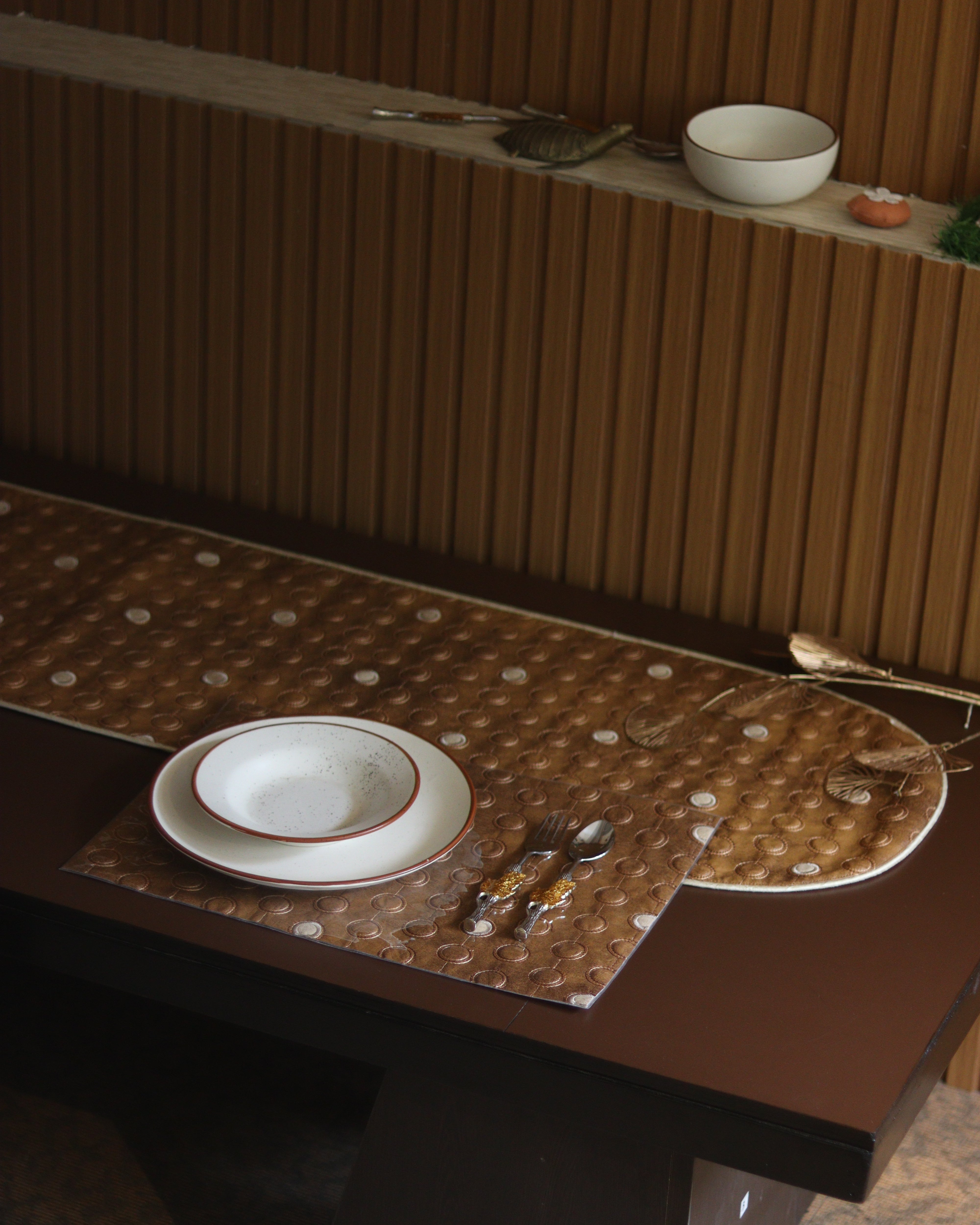 Cinnamon Leather Table Runner and Mat Set