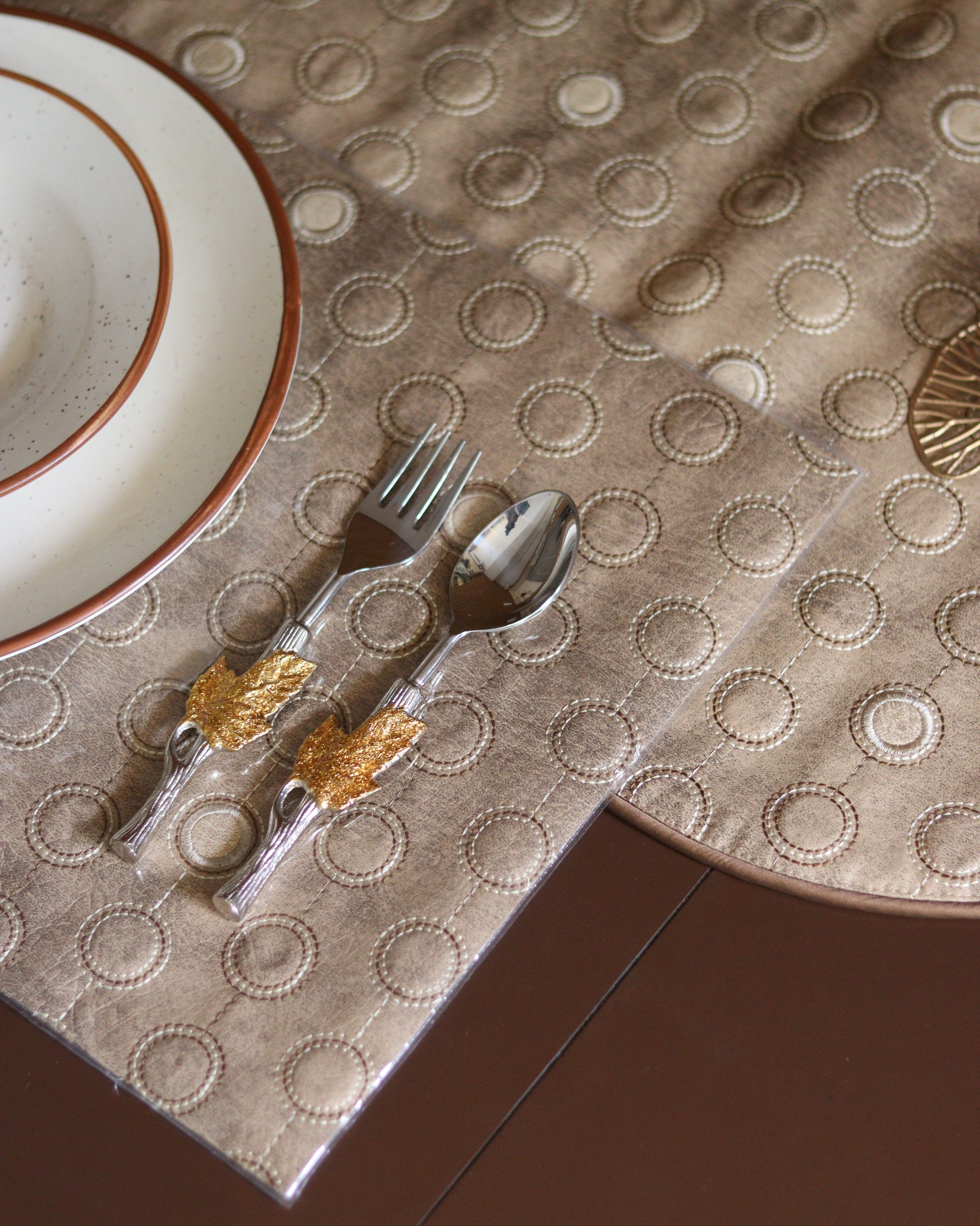 Biscotti Leather Table Runner and Mat Set