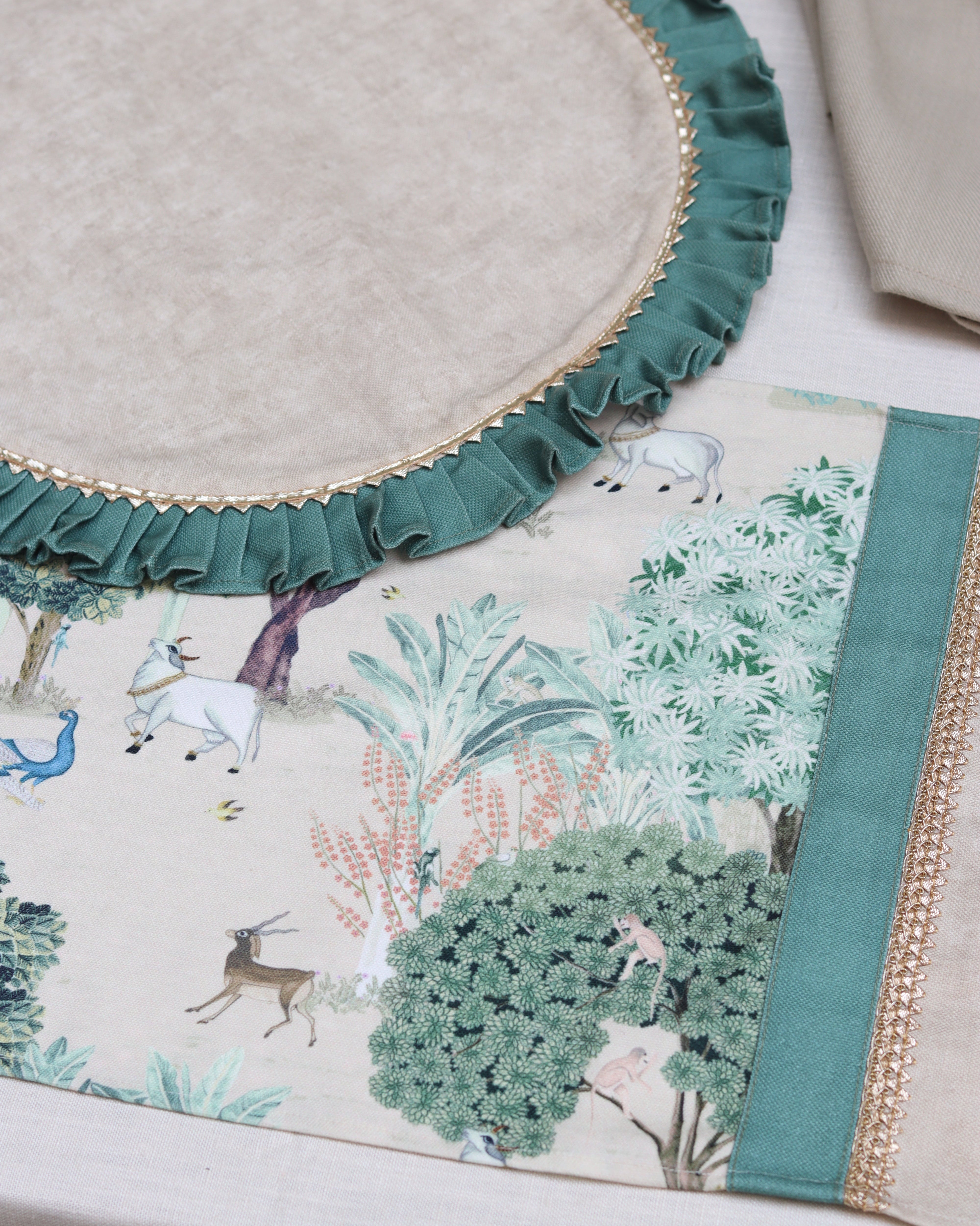 Royal Plumage Table Runner