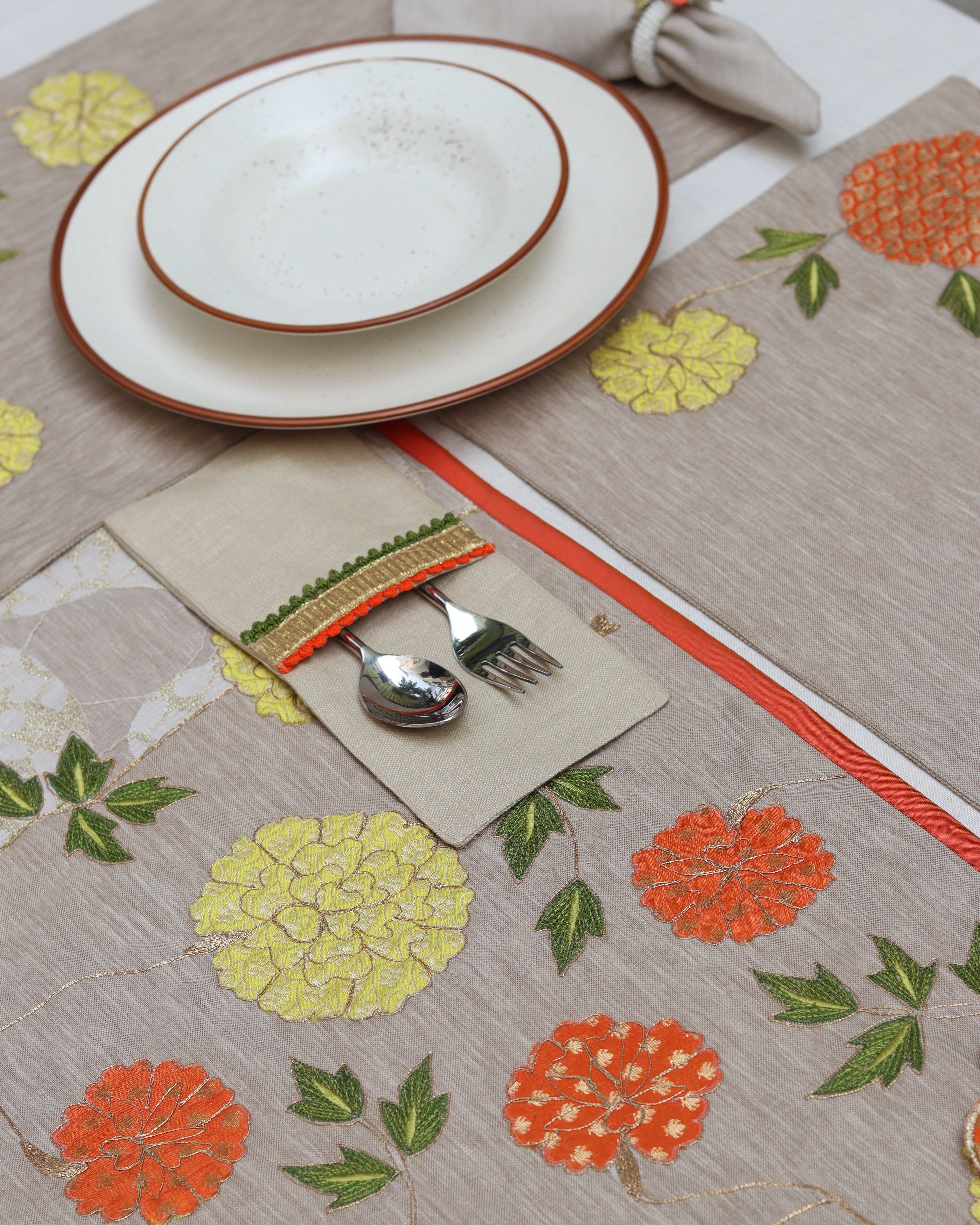Marigold Reverie Tablescape Full Set