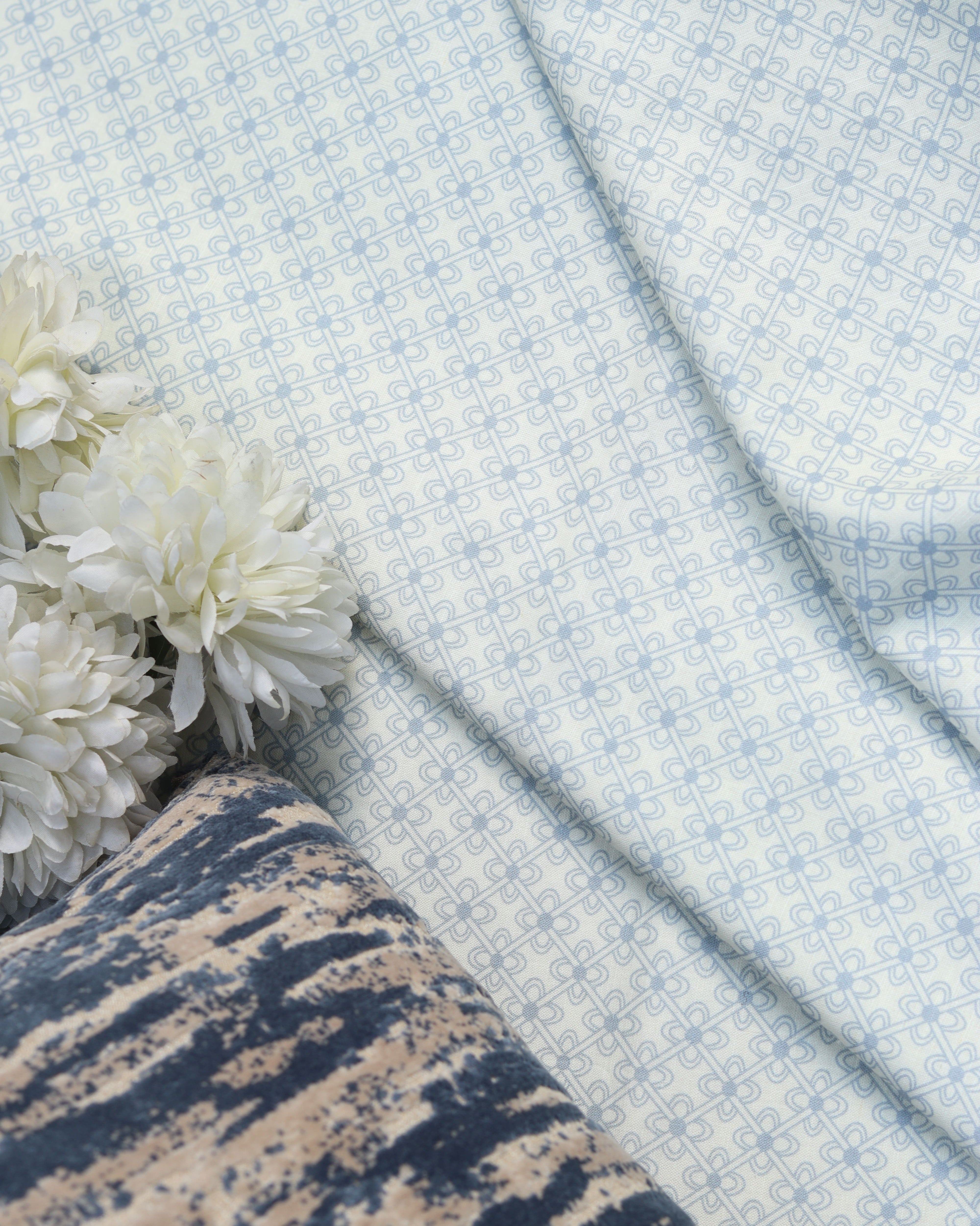 Blue Echo Bedsheet With 2 Laced Pillow Covers