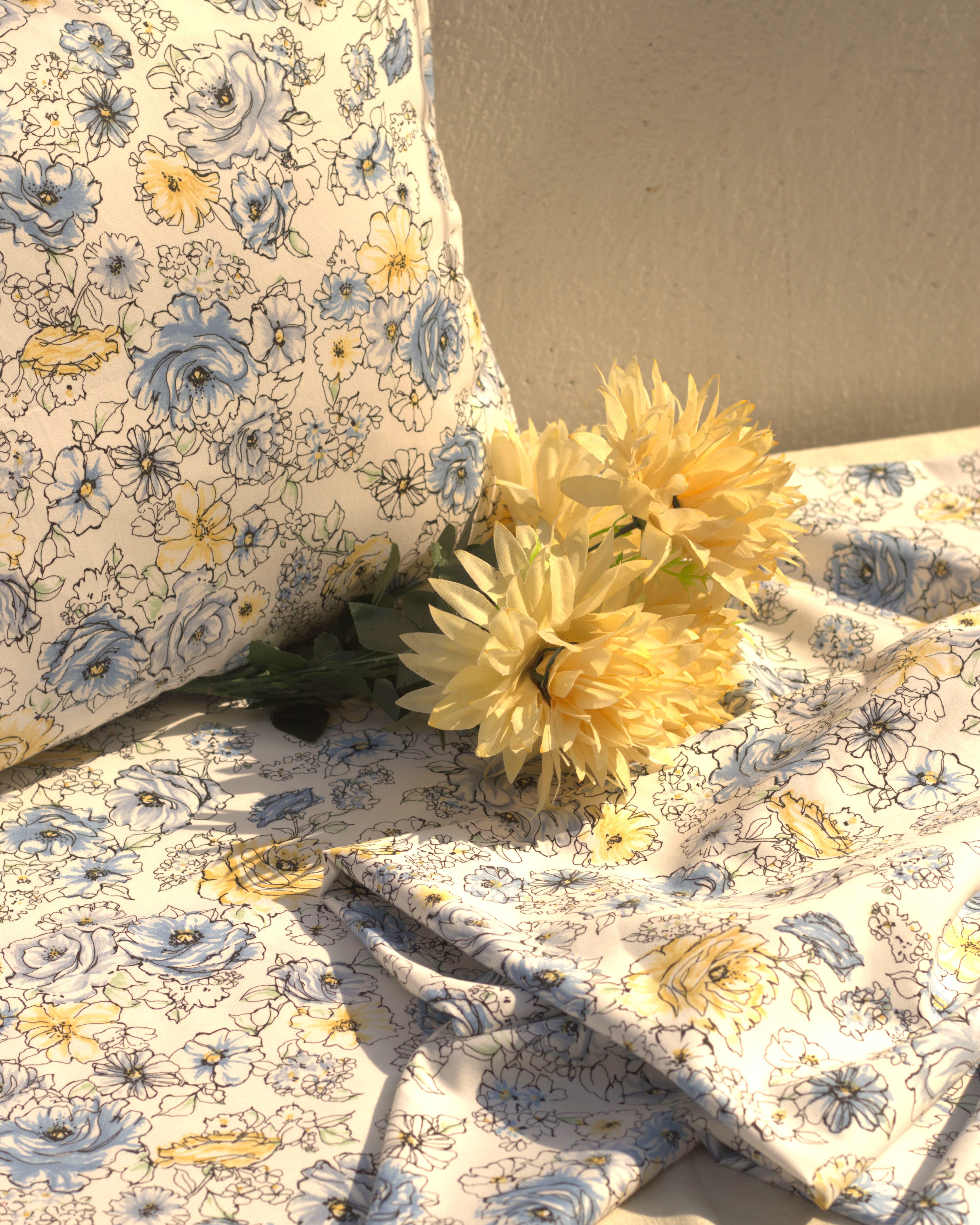 Sun & Sky Blooms Bedsheet With 2 Pillow Covers