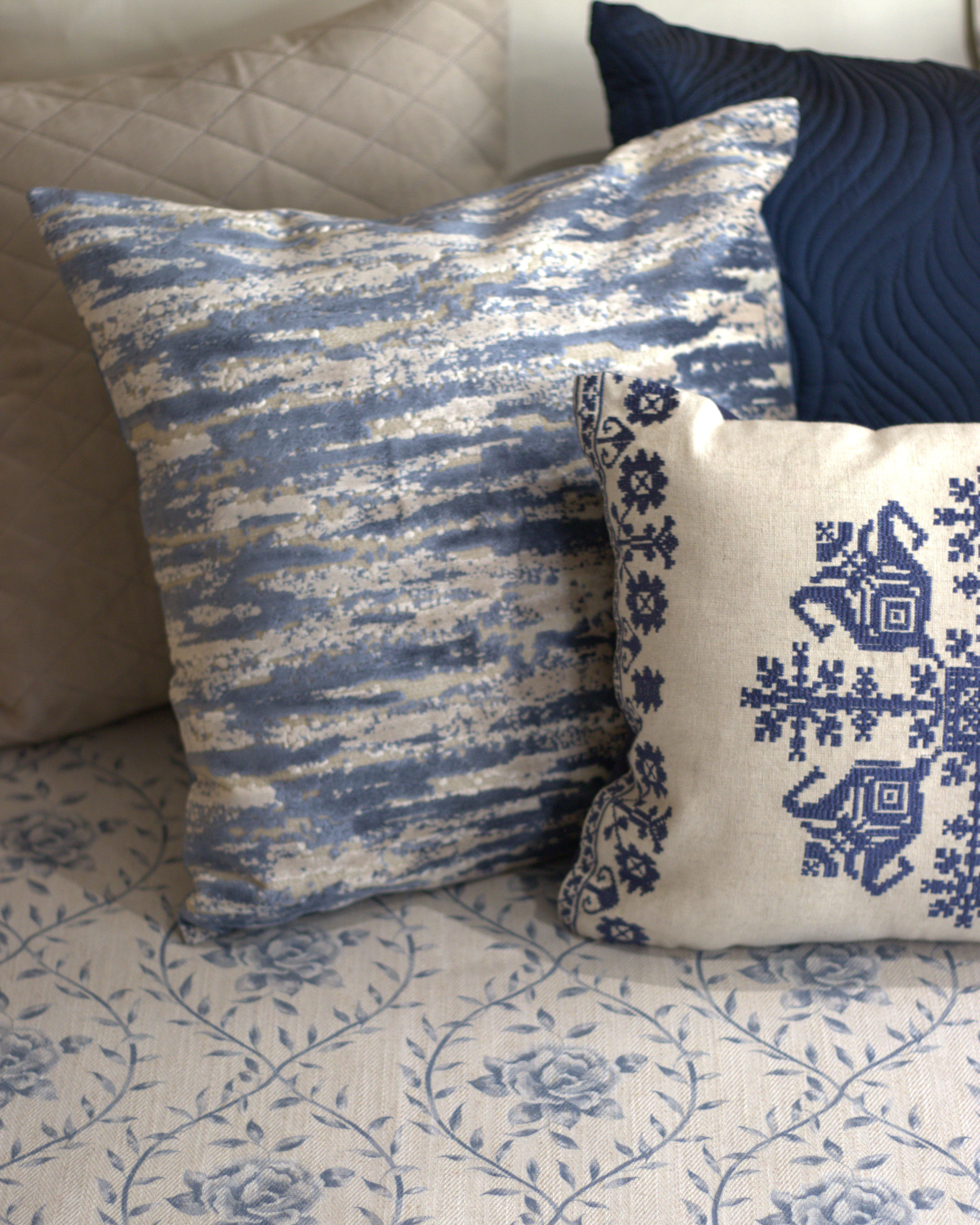 SkyFade Bedcover with 2 Pillow Covers