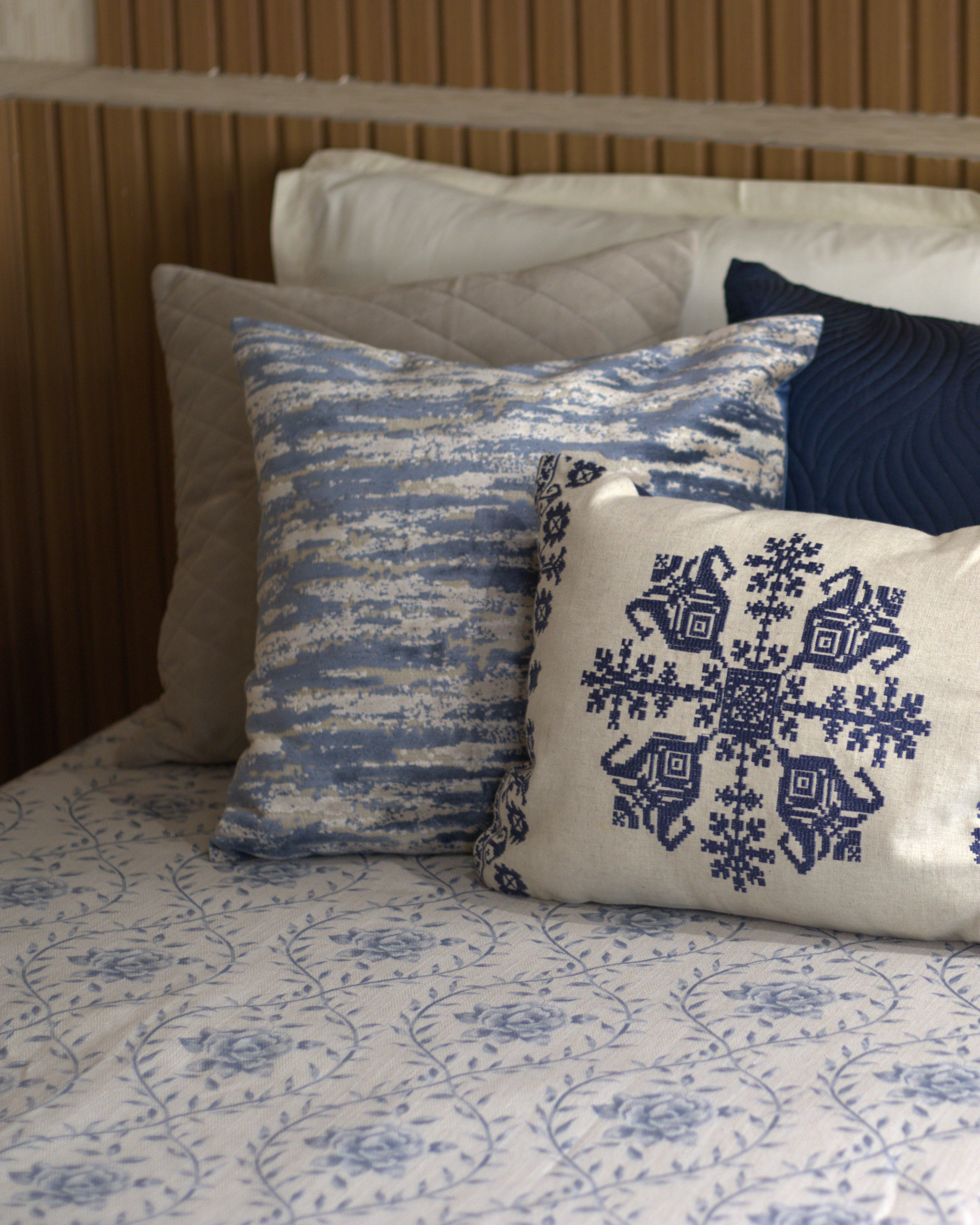 SkyFade Bedcover with 2 Pillow Covers