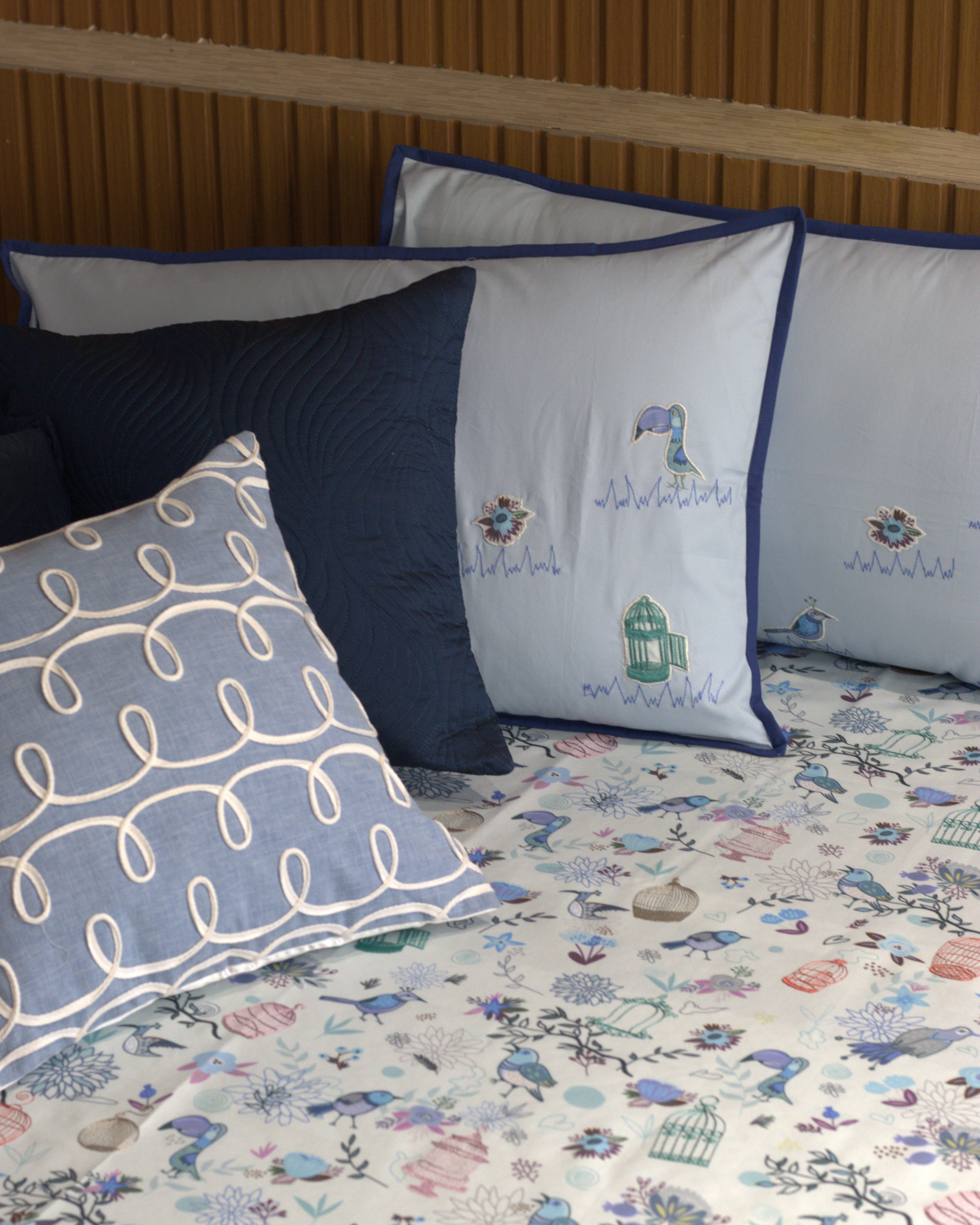 Bluebird Breeze Bedcover with 2 Pillow Covers