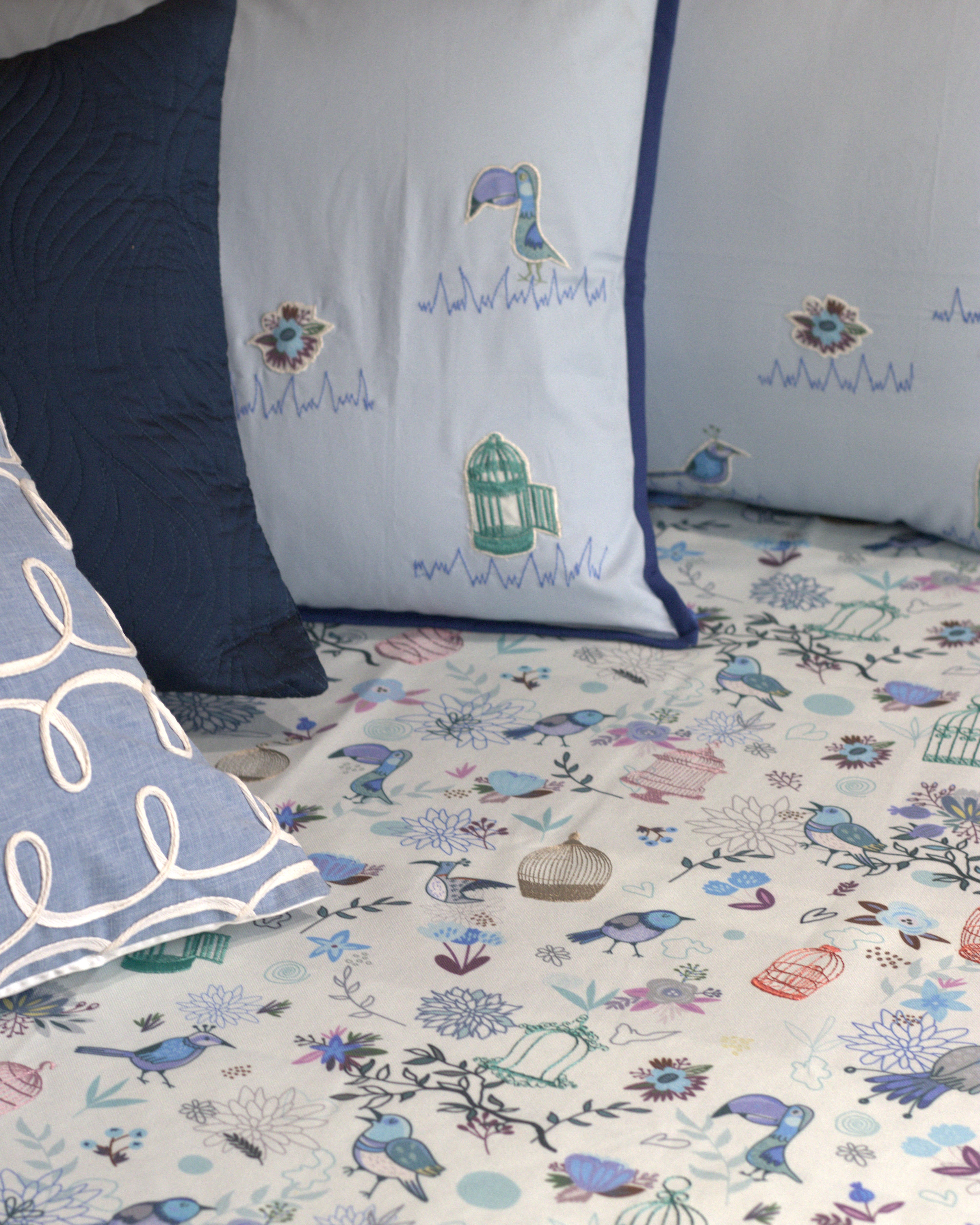 Bluebird Breeze Bedcover with 2 Pillow Covers