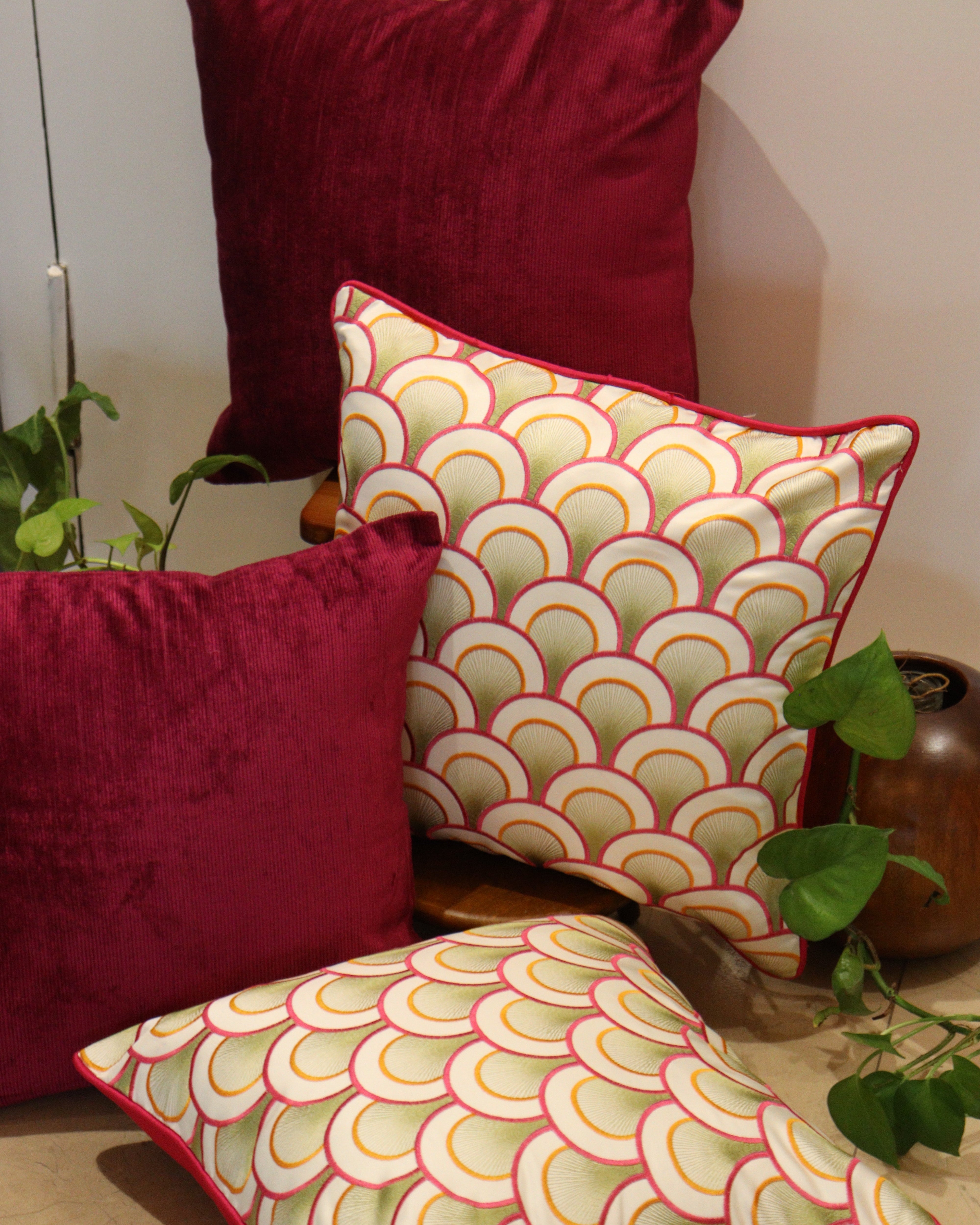 Crimson Scallops Cushion Set Cushion Set of 4
