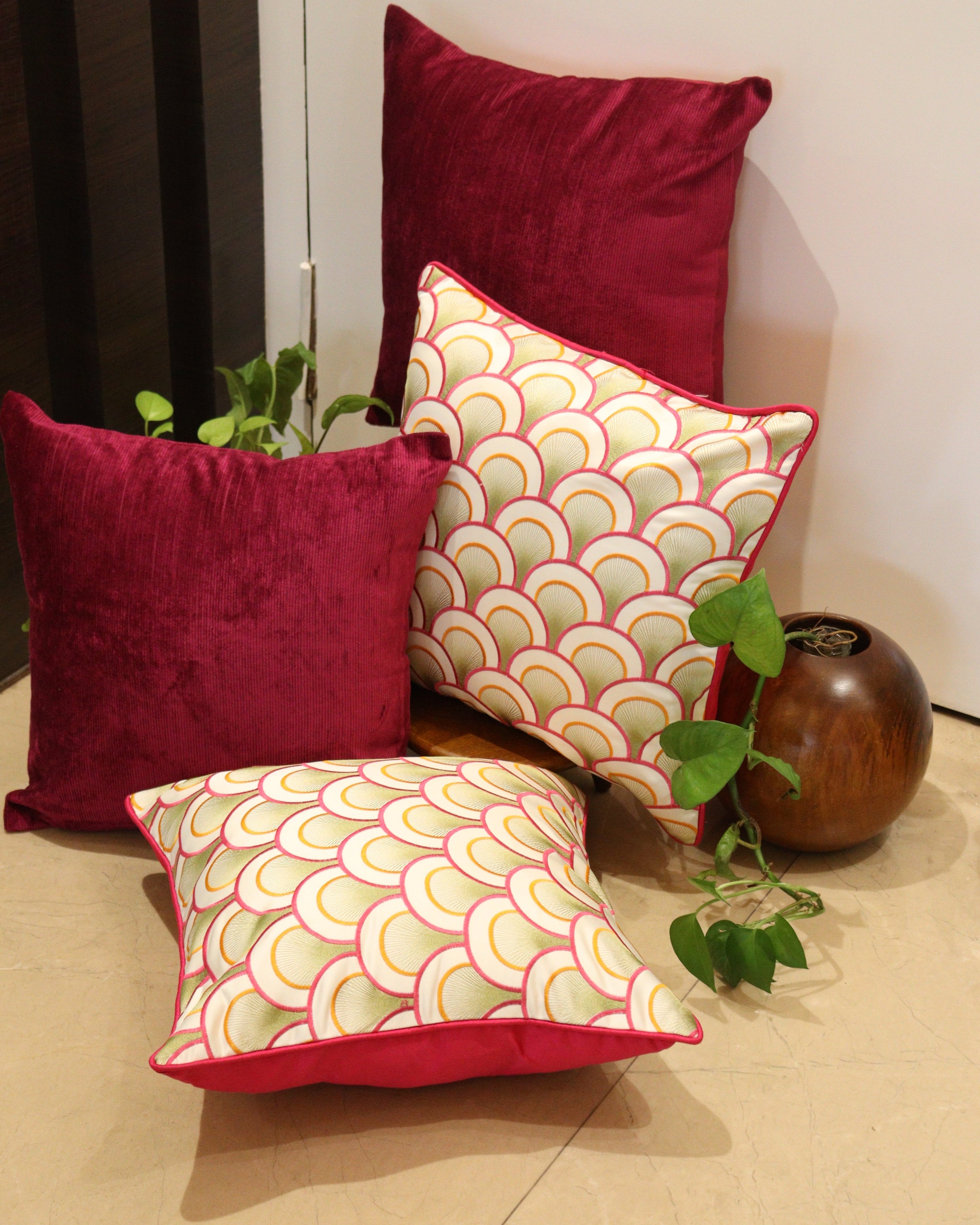 Crimson Scallops Cushion Set Cushion Set of 4