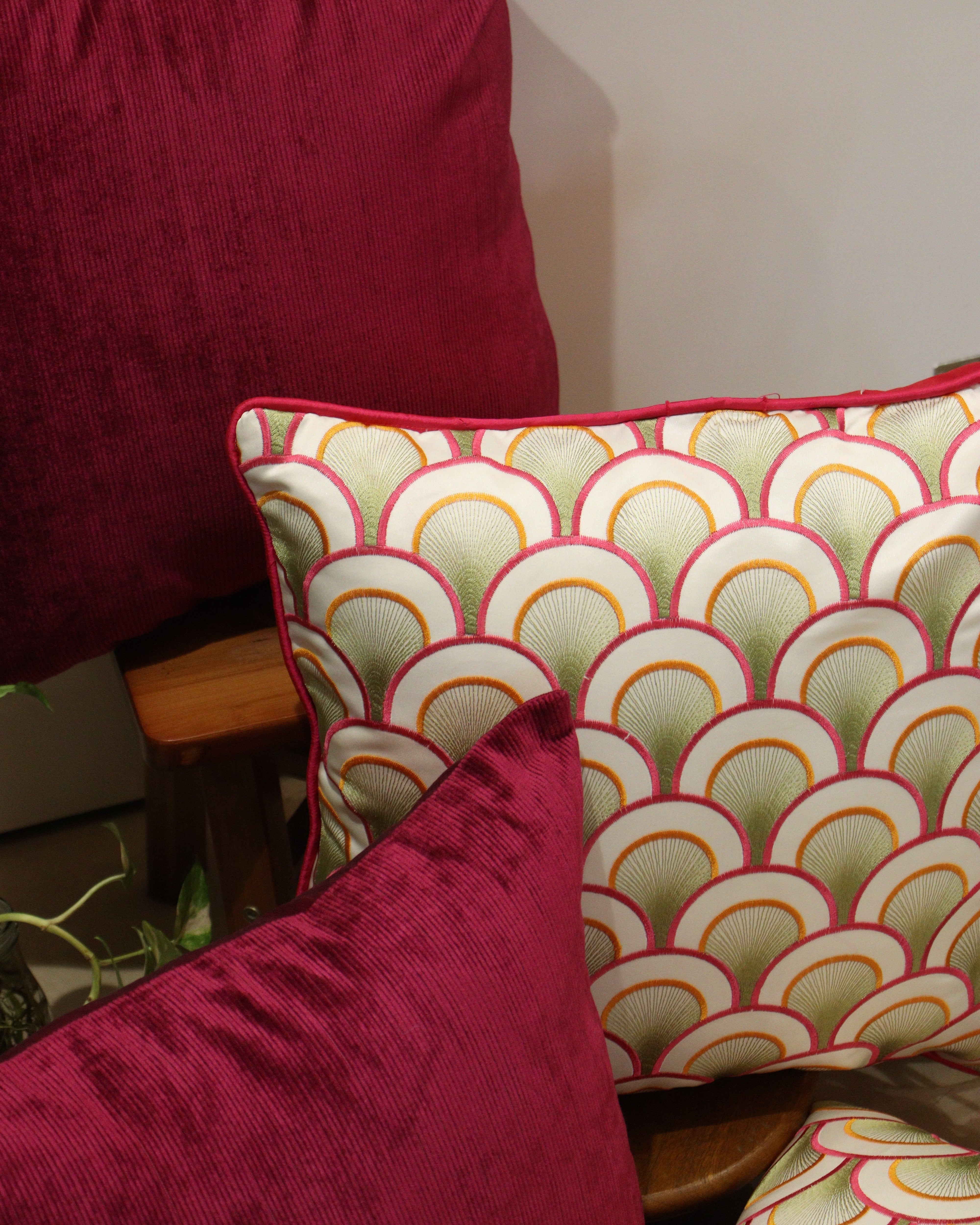 Crimson Scallops Cushion Set Cushion Set of 4