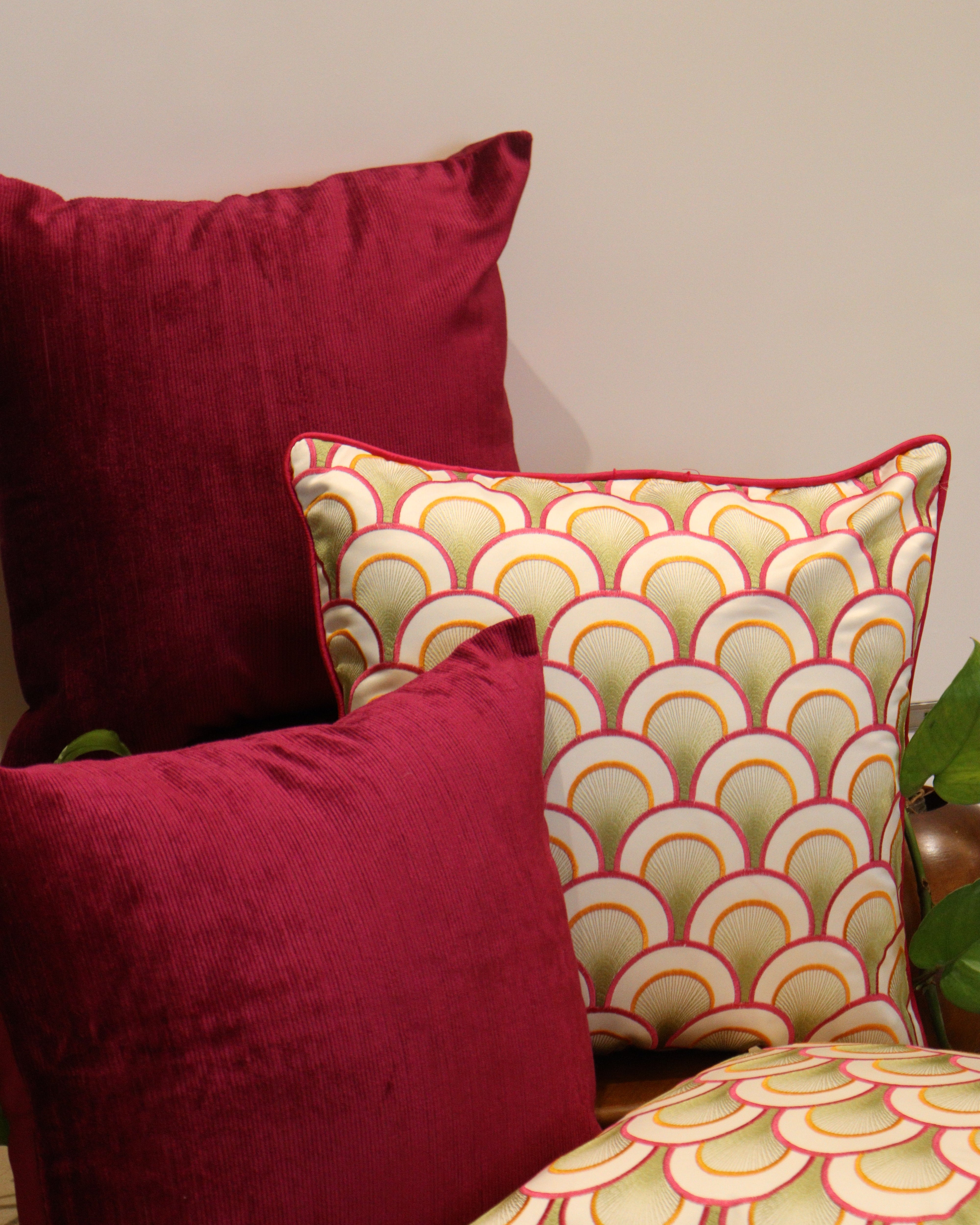 Crimson Scallops Cushion Set Cushion Set of 4