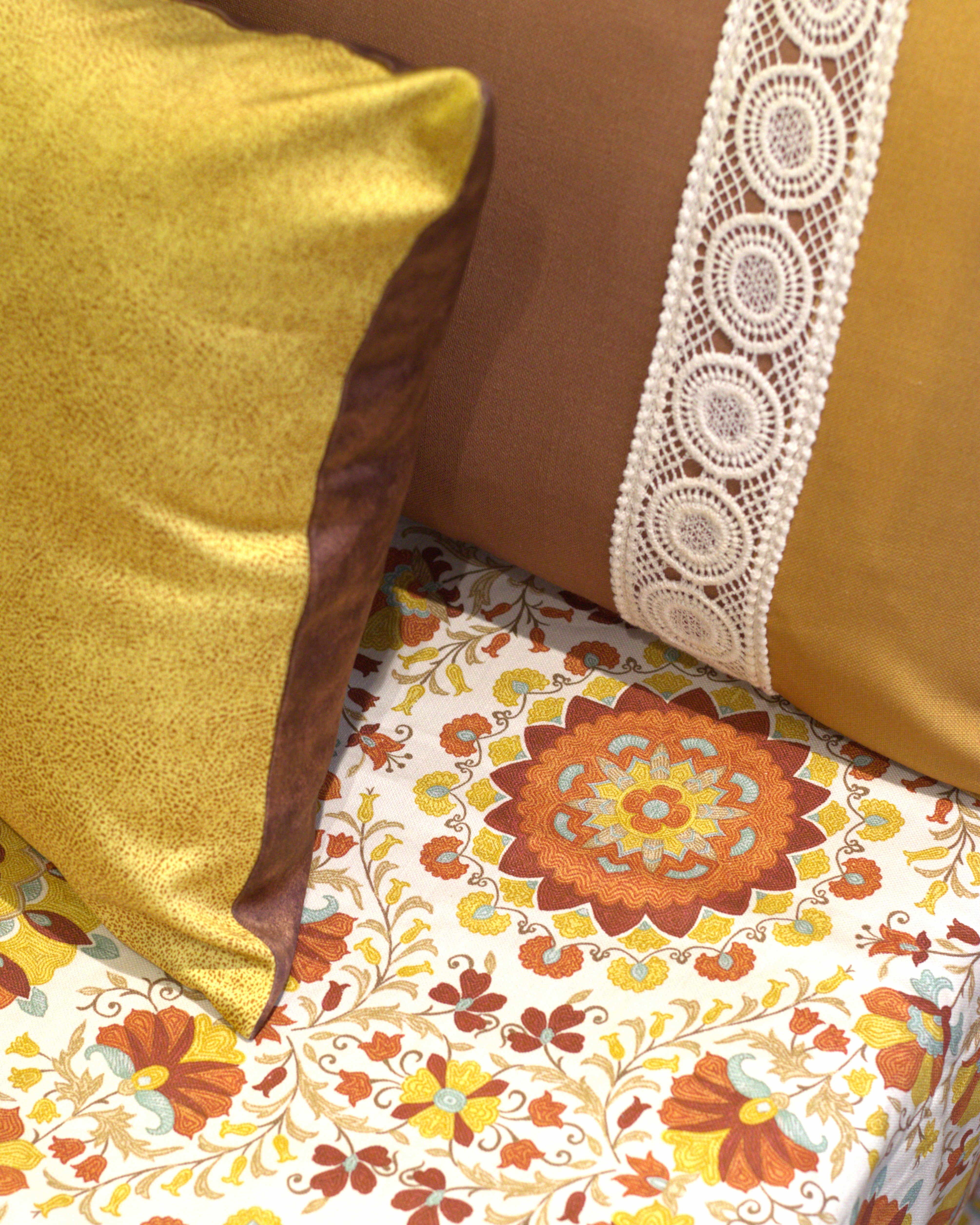 Amber Mandala Ensemble Bedcover with 2 Pillow Covers