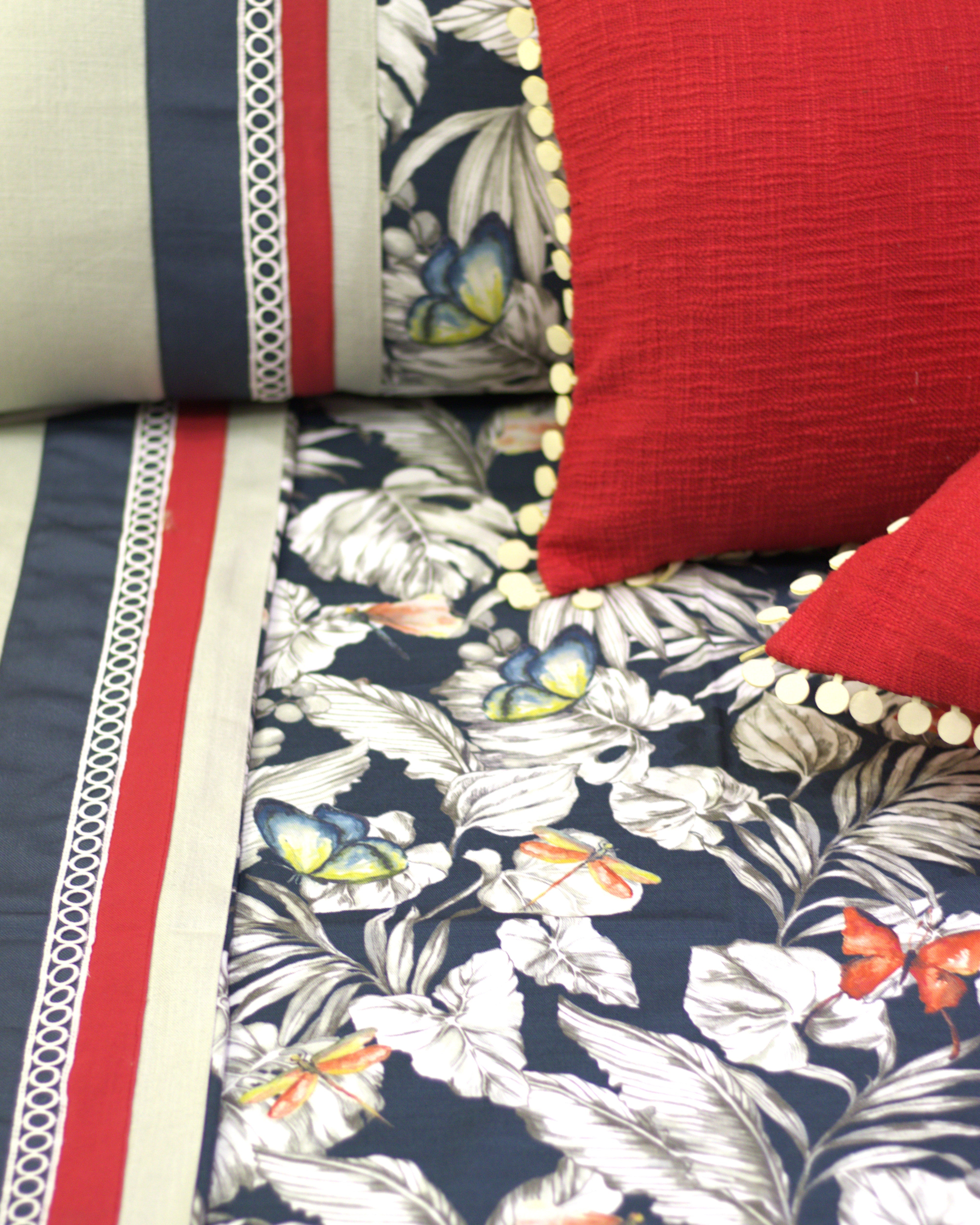 Botanic Charm  Bedcover with 2 Pillow Covers