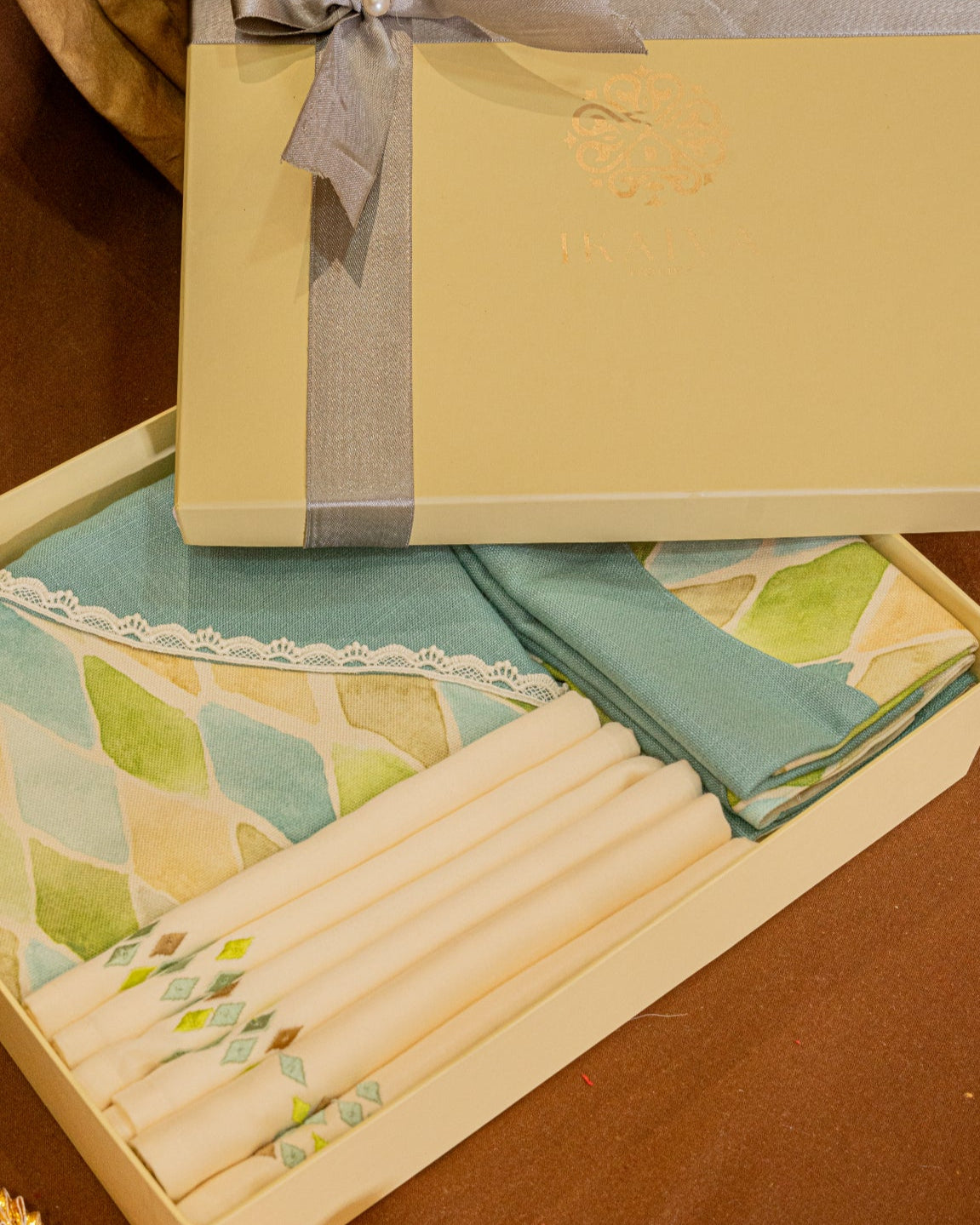 Mosaic Watercolor Tablescape Gift Set