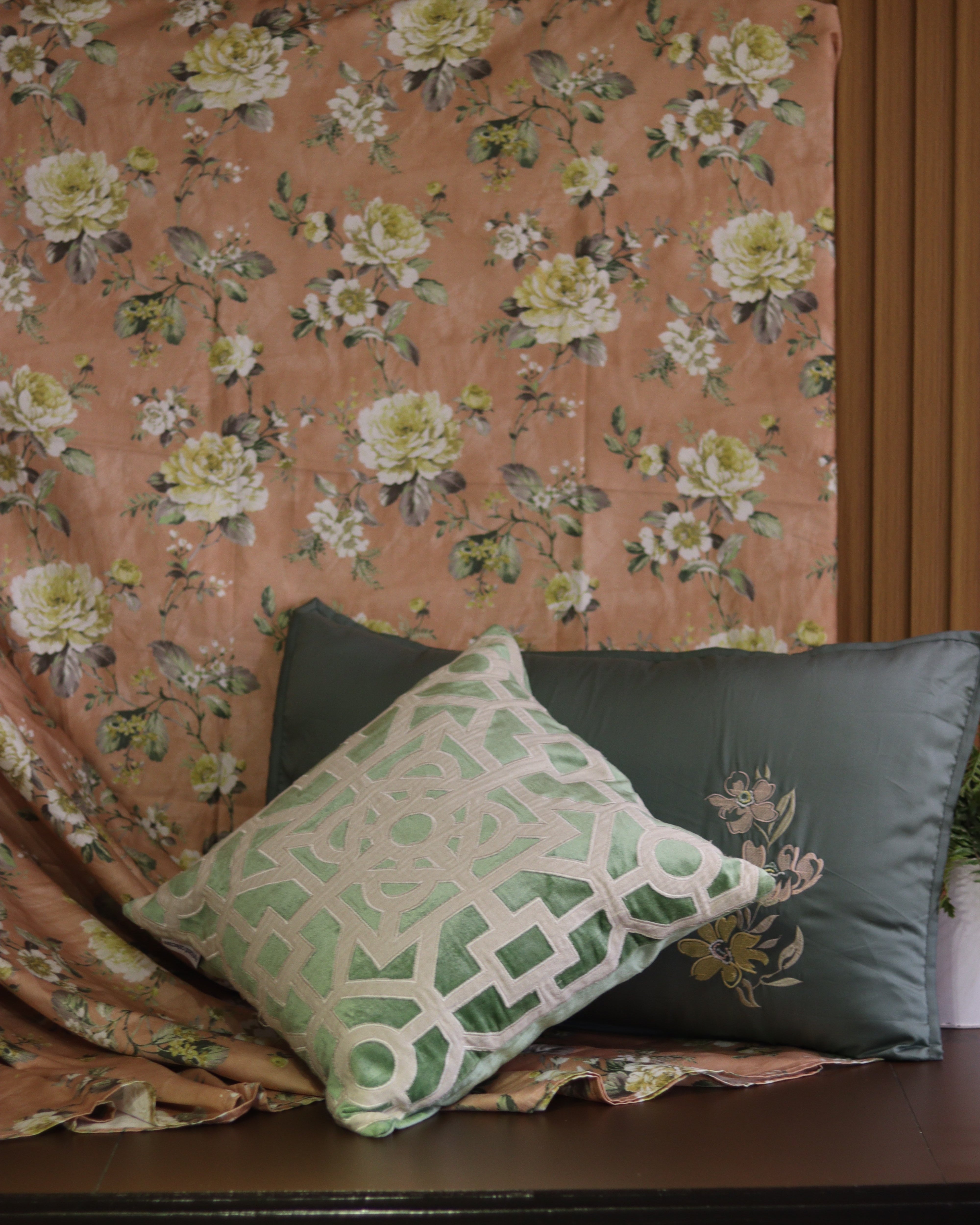 Floral Rhapsody Bedsheet With 2 Pillow Covers