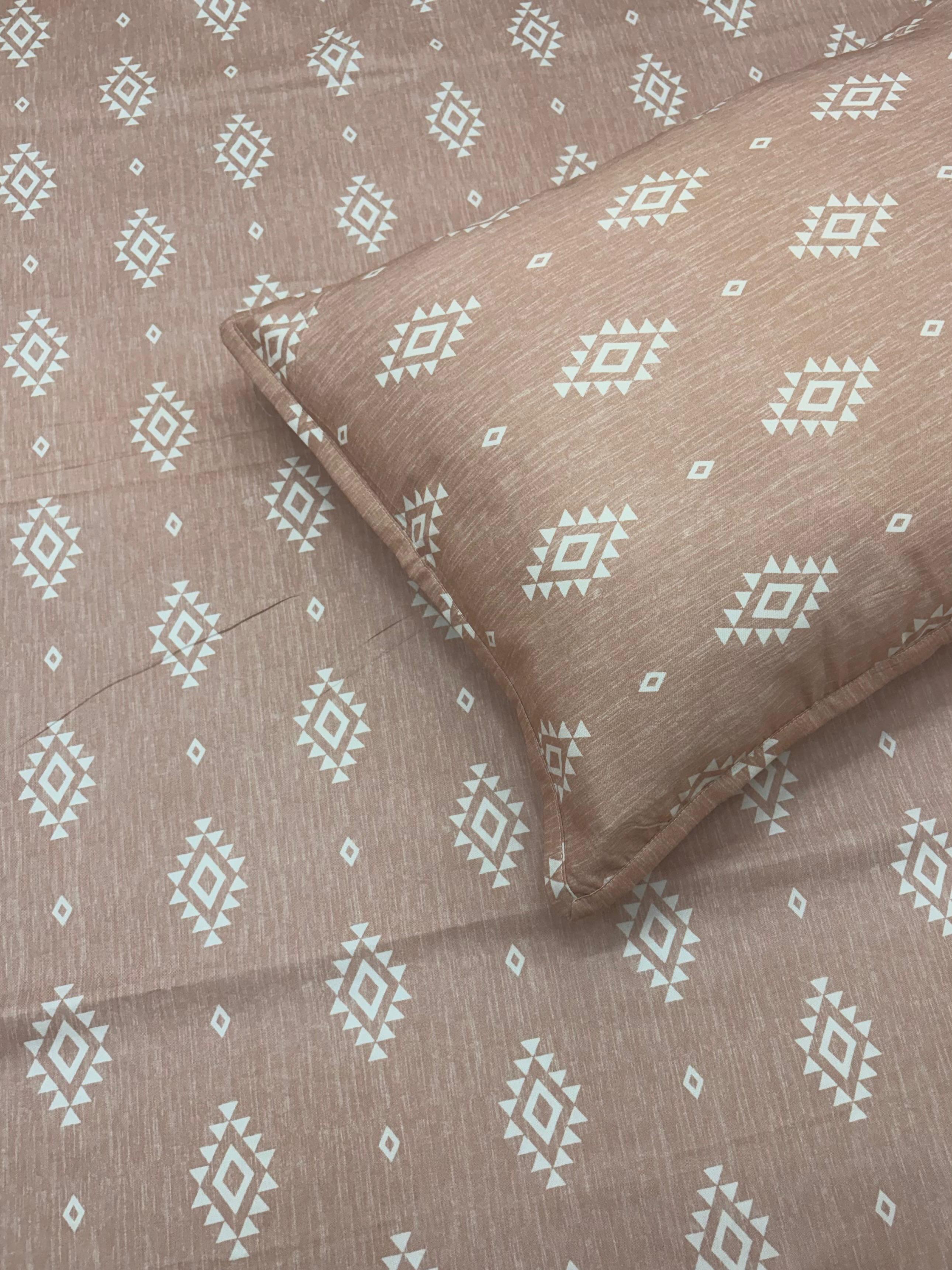 Ikkat Bedsheet with 2 Pillow Covers