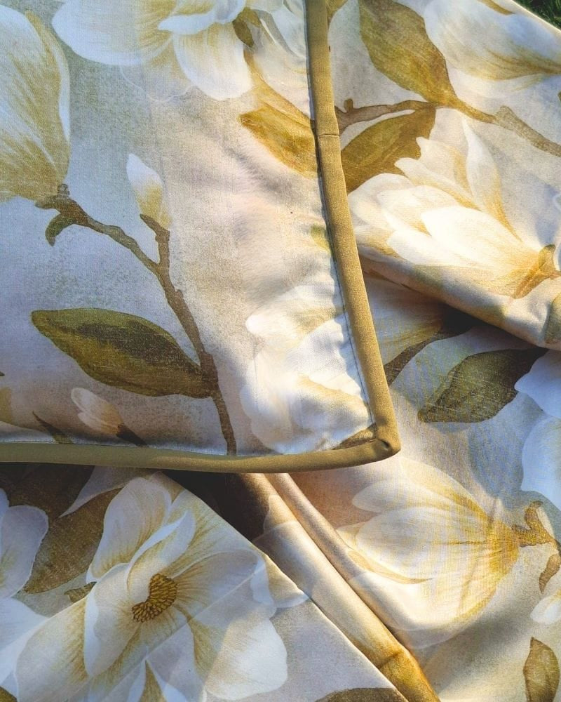Magnolia Bedsheet with 2 Pillow Covers