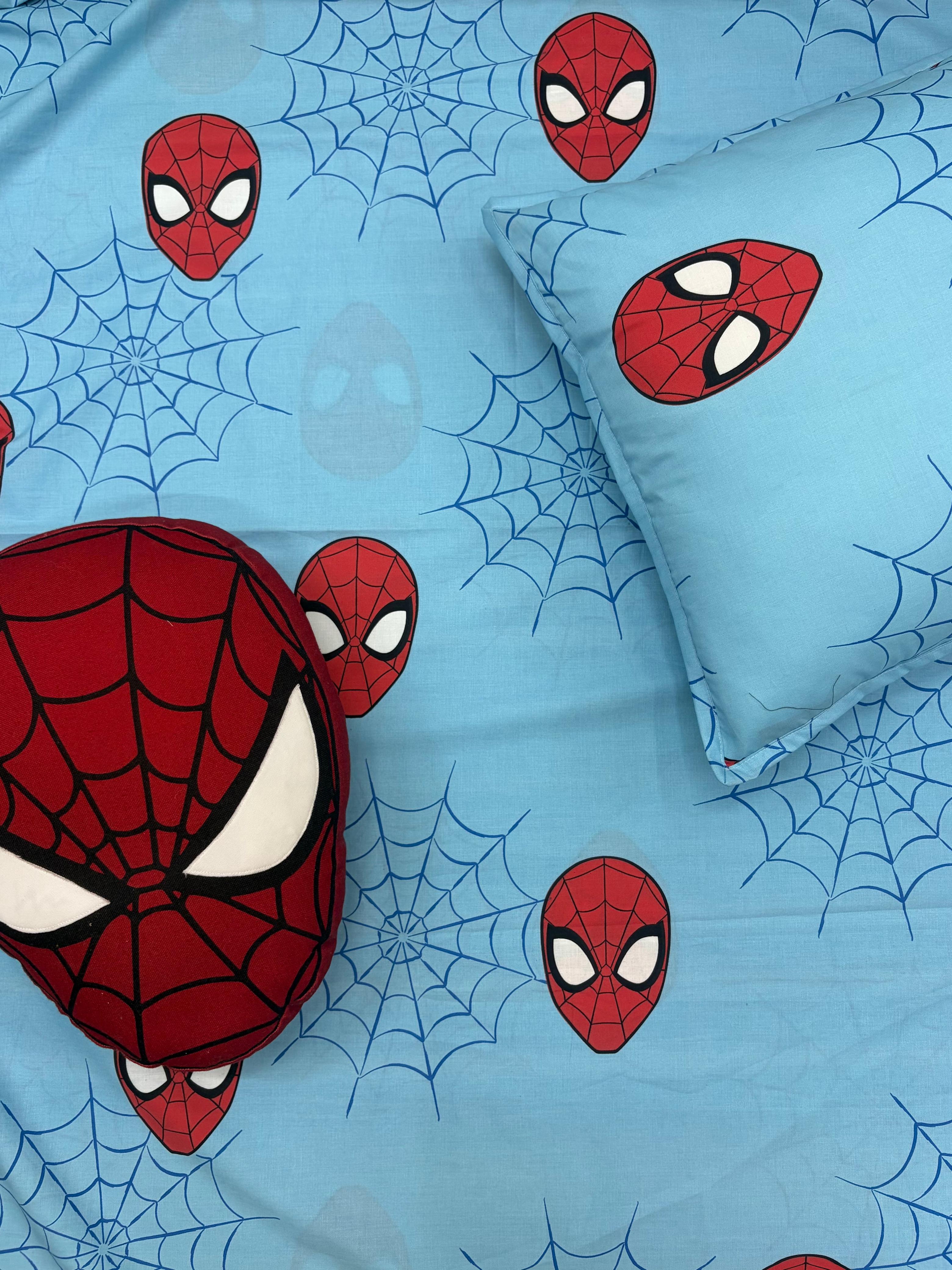 Red Web Bedsheet with 2 Pillow Covers