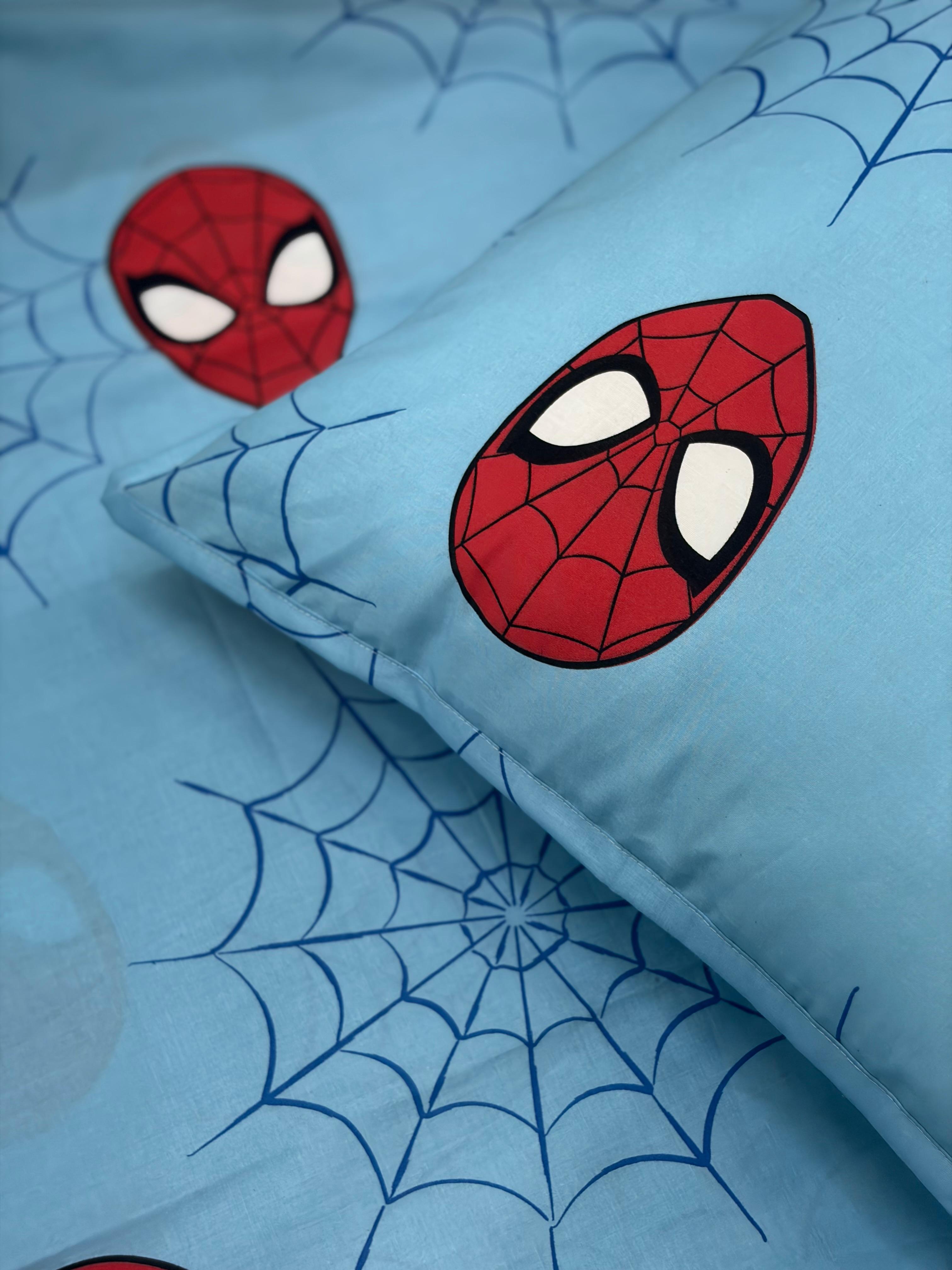 Red Web Bedsheet with 2 Pillow Covers