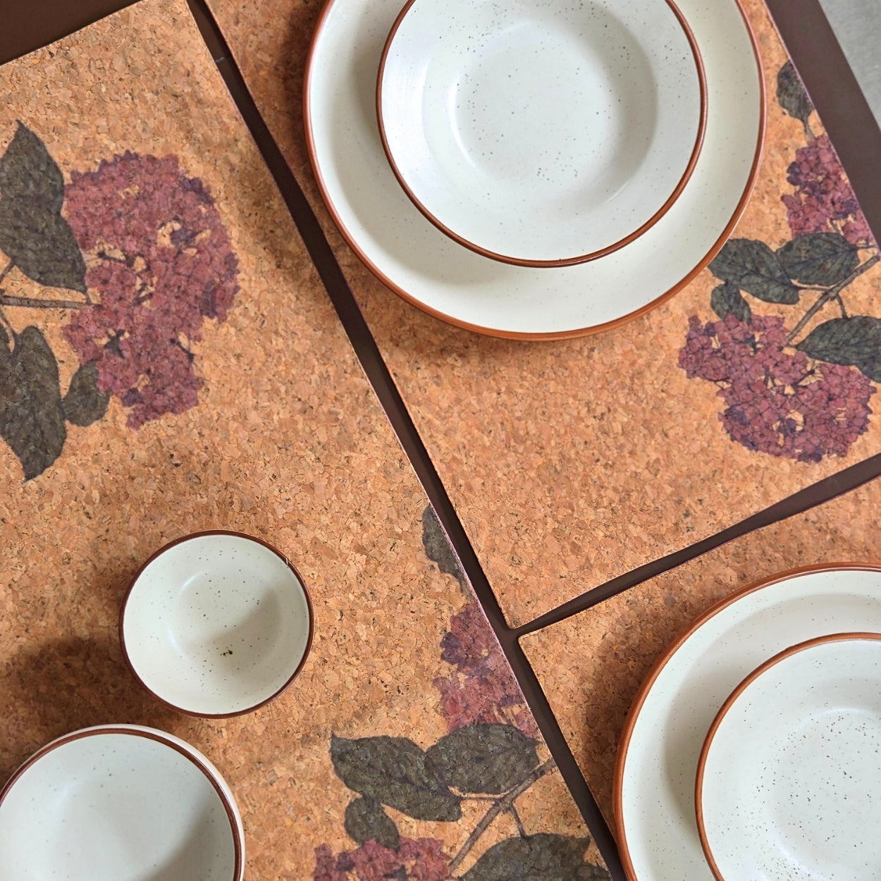 Cork Hydrangeas Table Runner