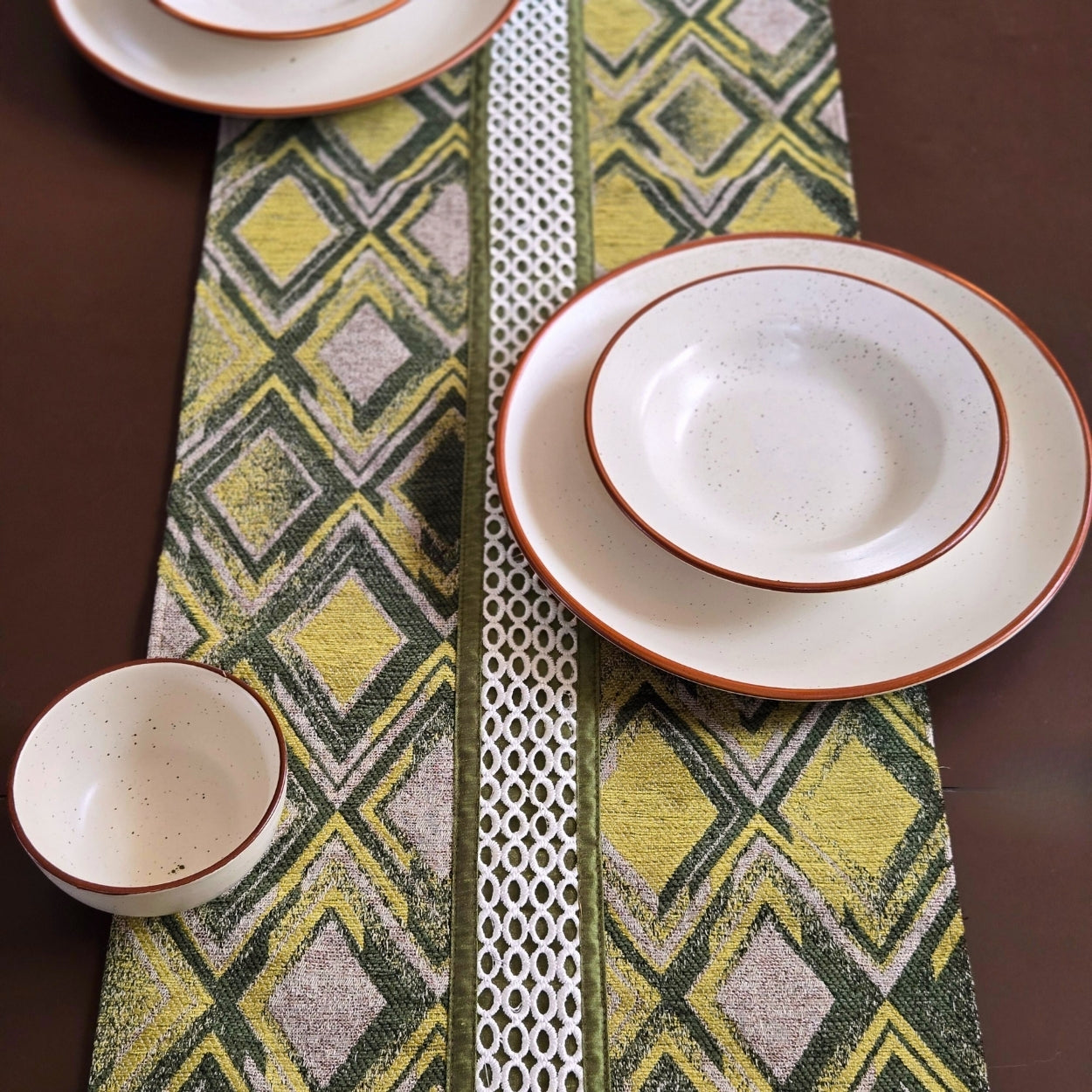 Diamonds Green Table Runner