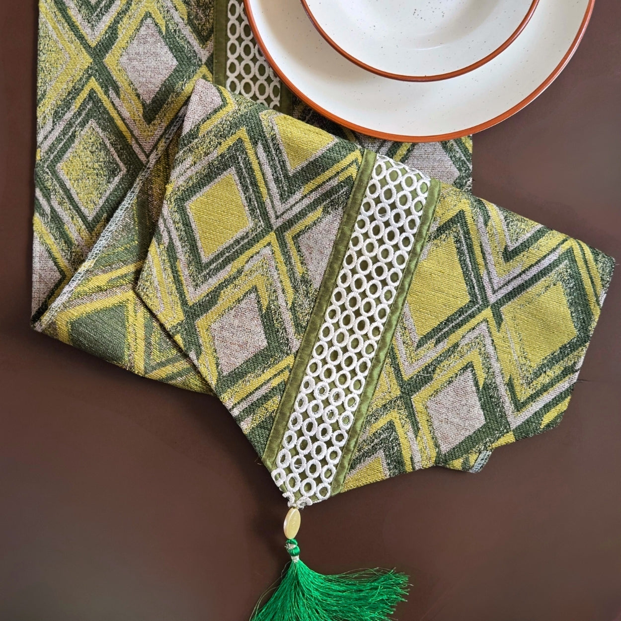 Diamonds Green Table Runner